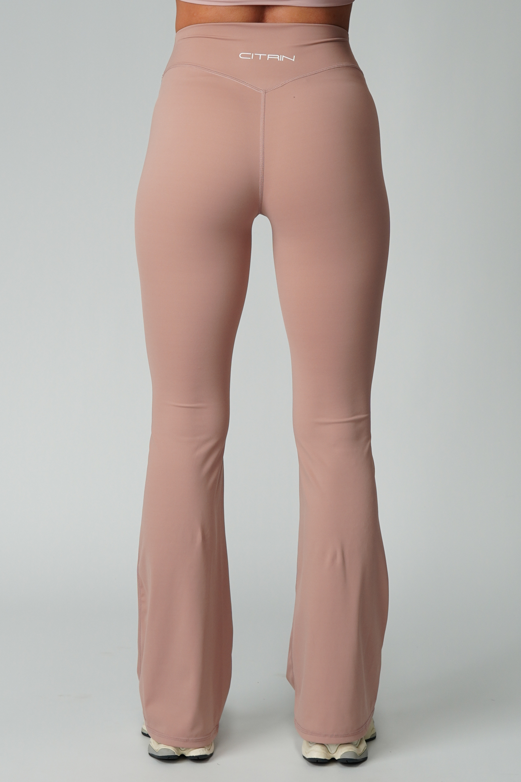 ESSENCE FLARE LEGGINGS - NUDE
