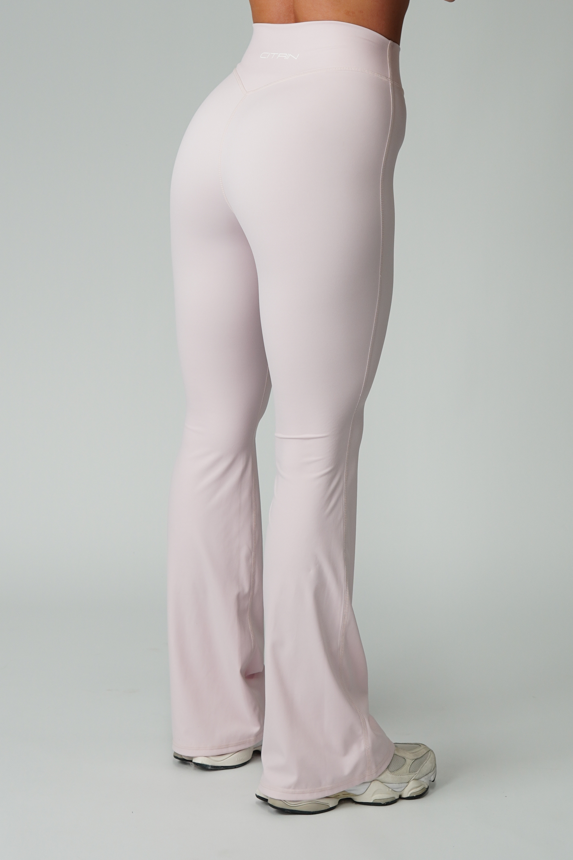 ESSENCE FLARE LEGGINGS - SOFT PINK