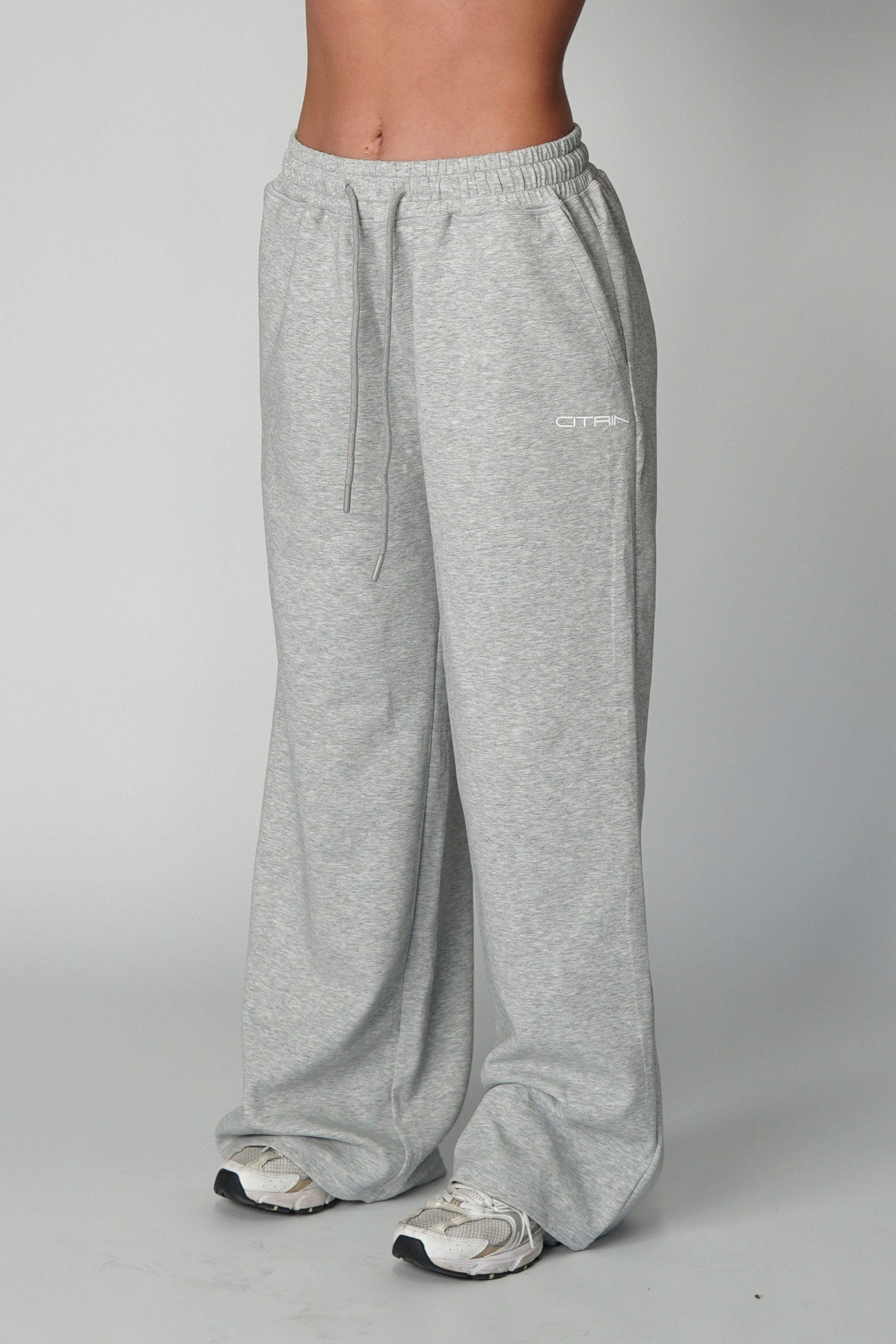 SWEATPANT EVERYDAY ESSENTIALS - GREY