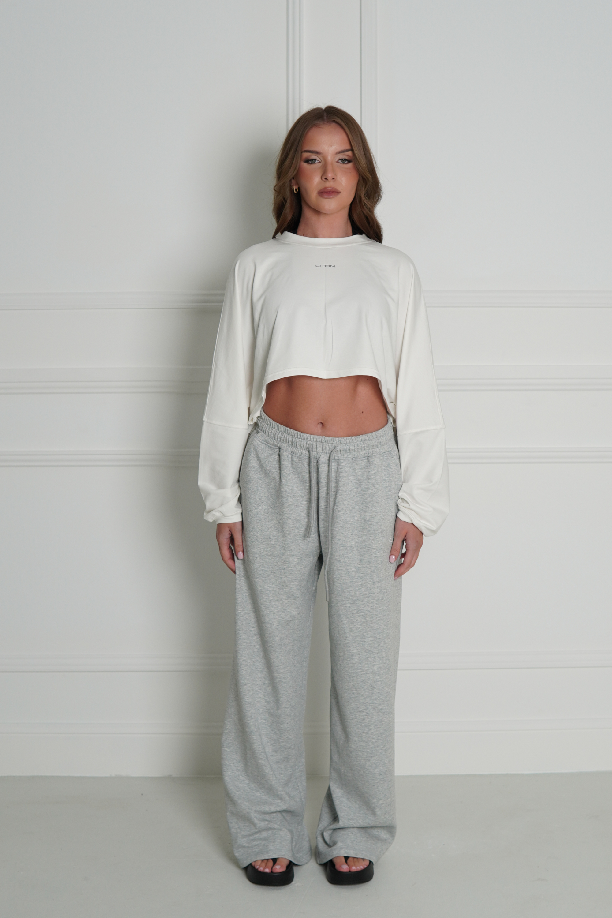 OVERSIZED LONG SLEEVE EVERYDAY ESSENTIALS - WHITE