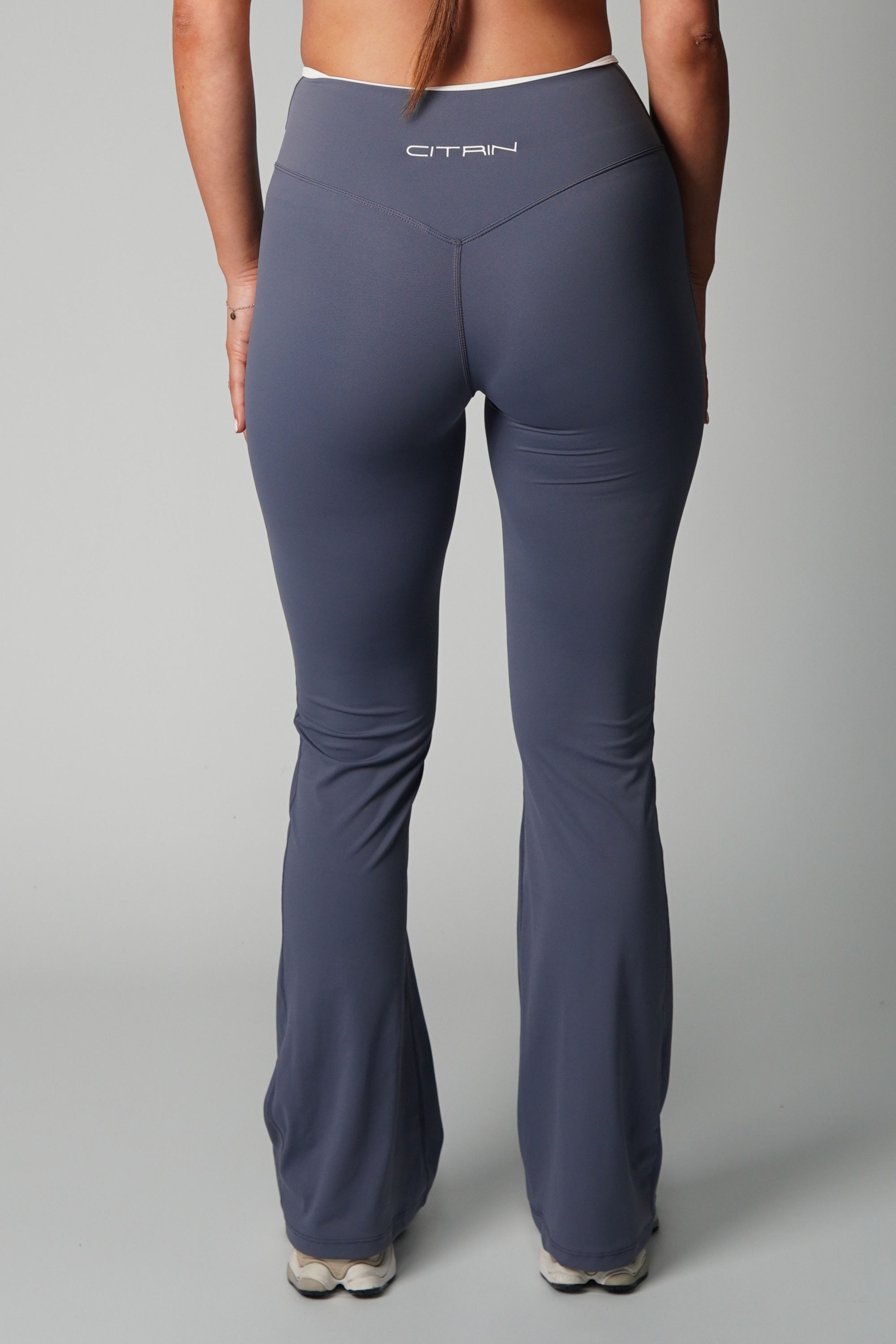 CROSSOVER FLARE LEGGINGS TWO TONE - STEEL BLUE