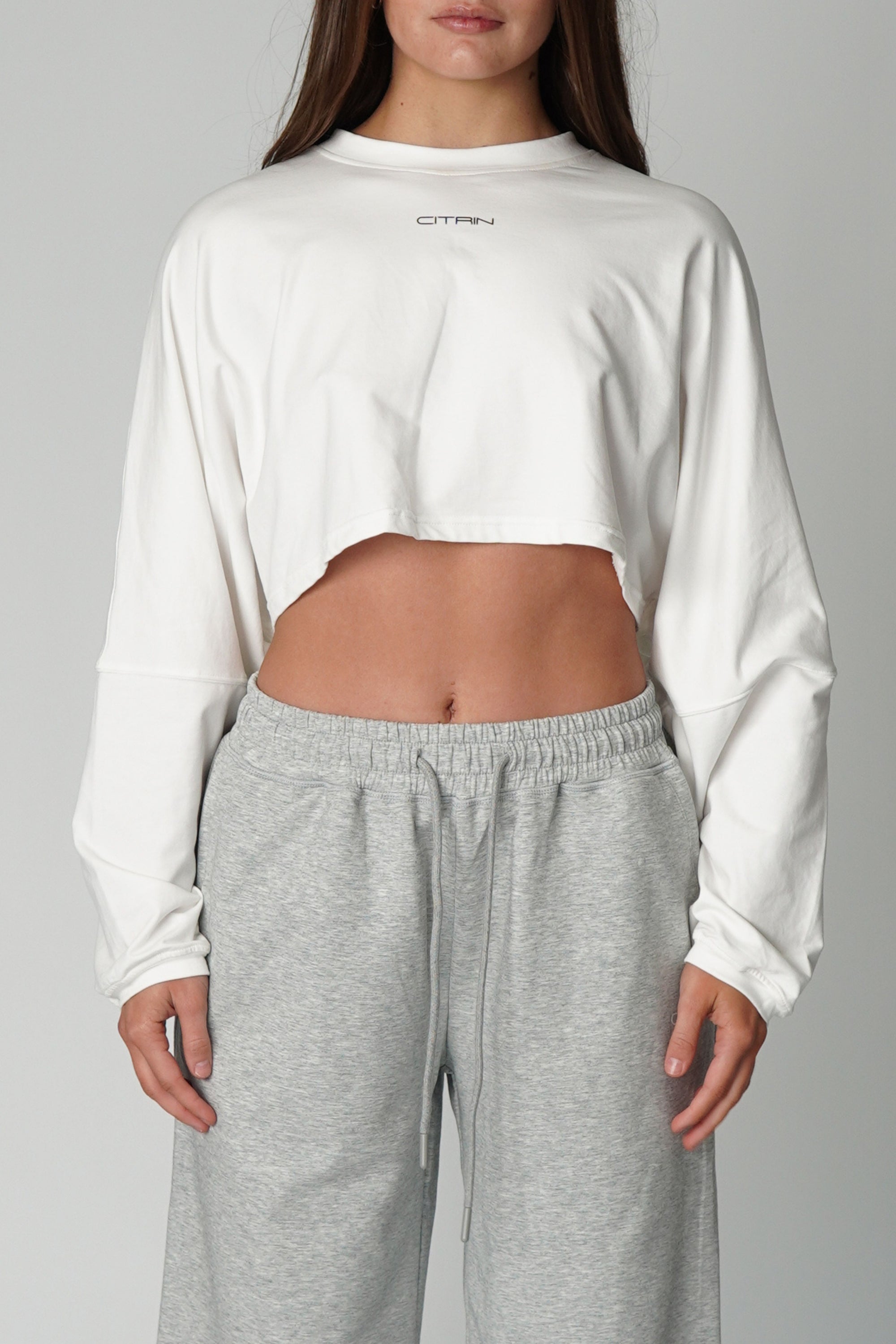 OVERSIZED LONG SLEEVE EVERYDAY ESSENTIALS - WHITE