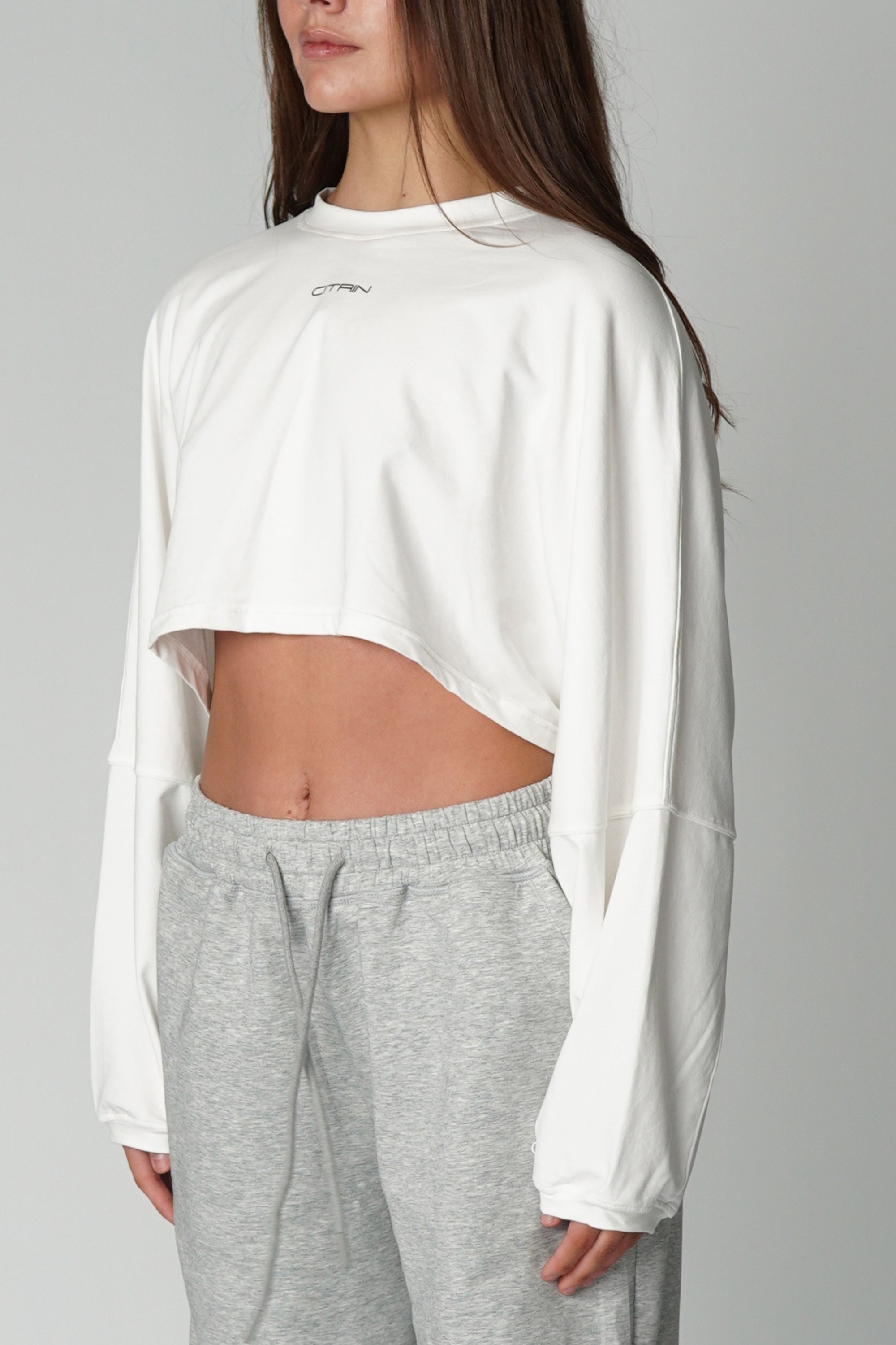 OVERSIZED LONG SLEEVE EVERYDAY ESSENTIALS - WHITE