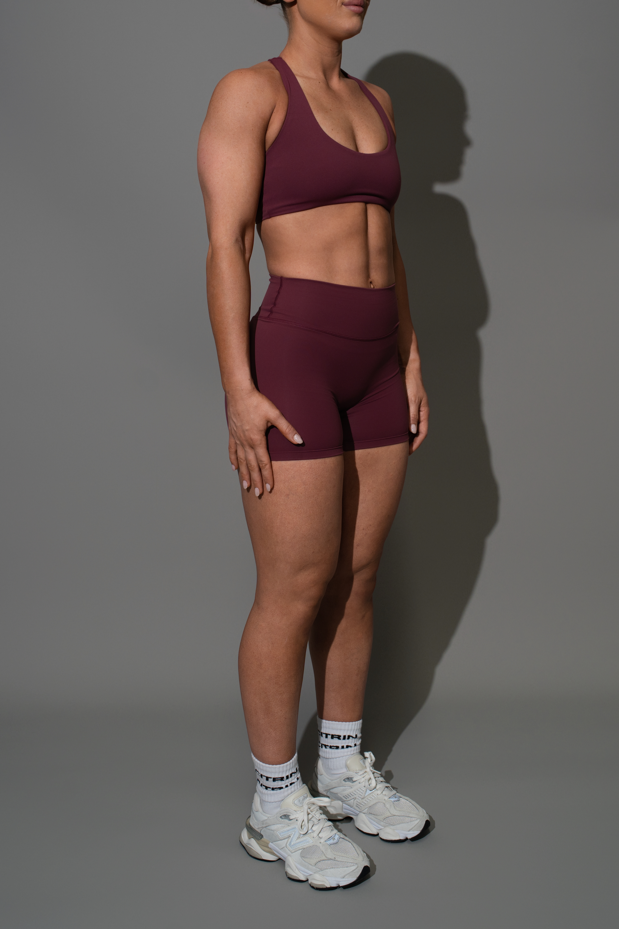 BASIC. SS RACER CROP - CHERRY