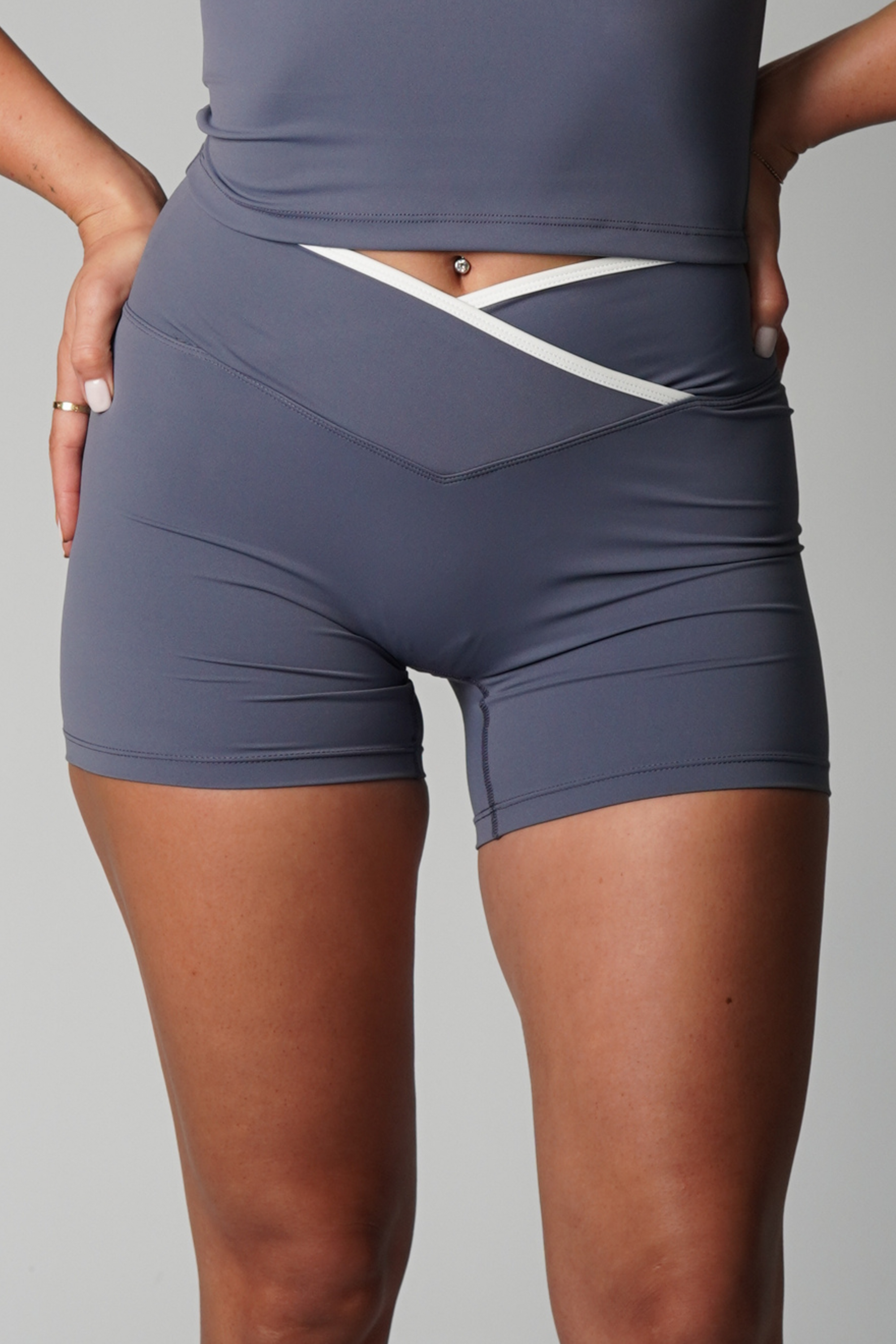 CROSSOVER MIDI SHORT TWO TONE - STEEL BLUE