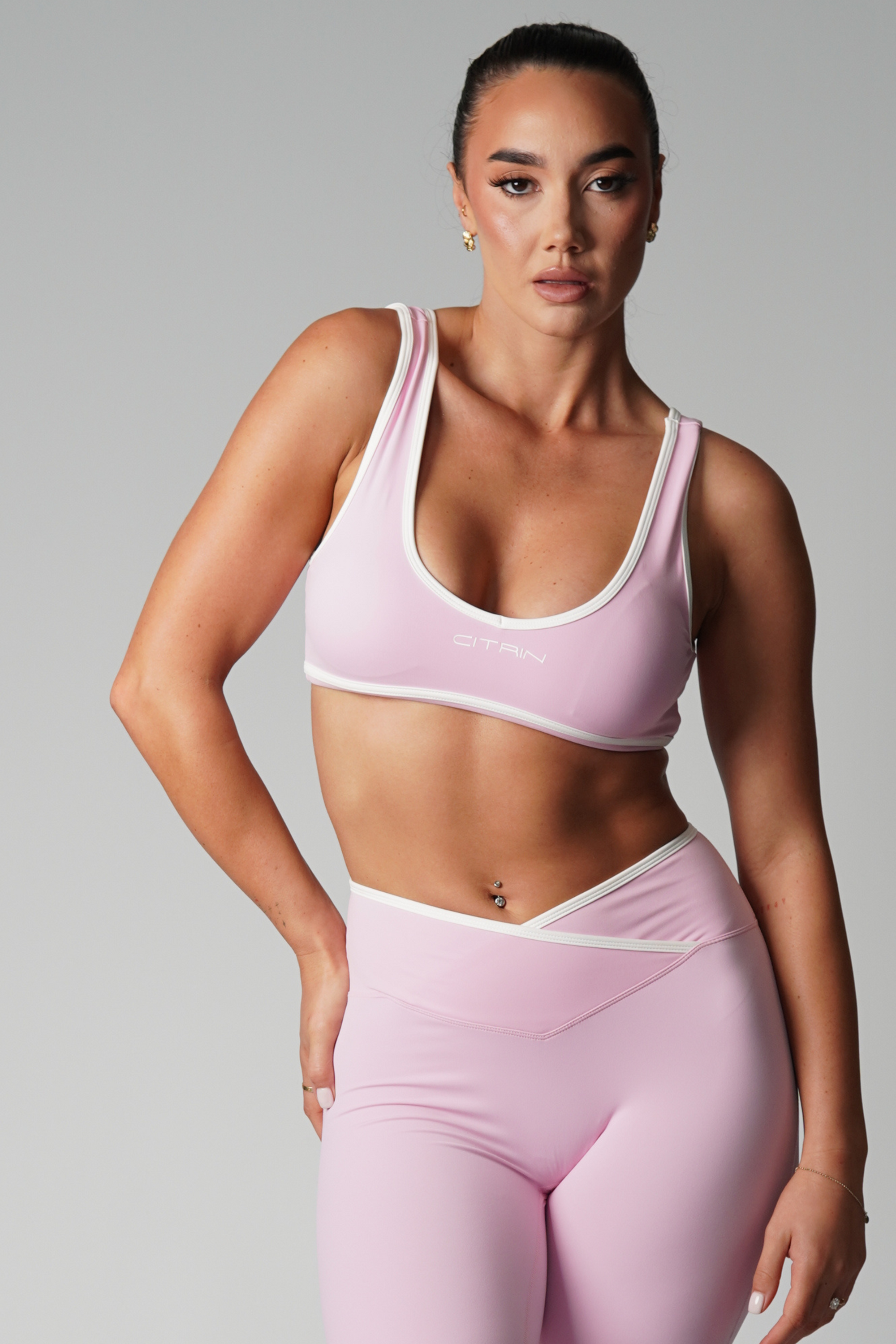 FRONT SCOOP CROP TWO TONE - SOFT PINK