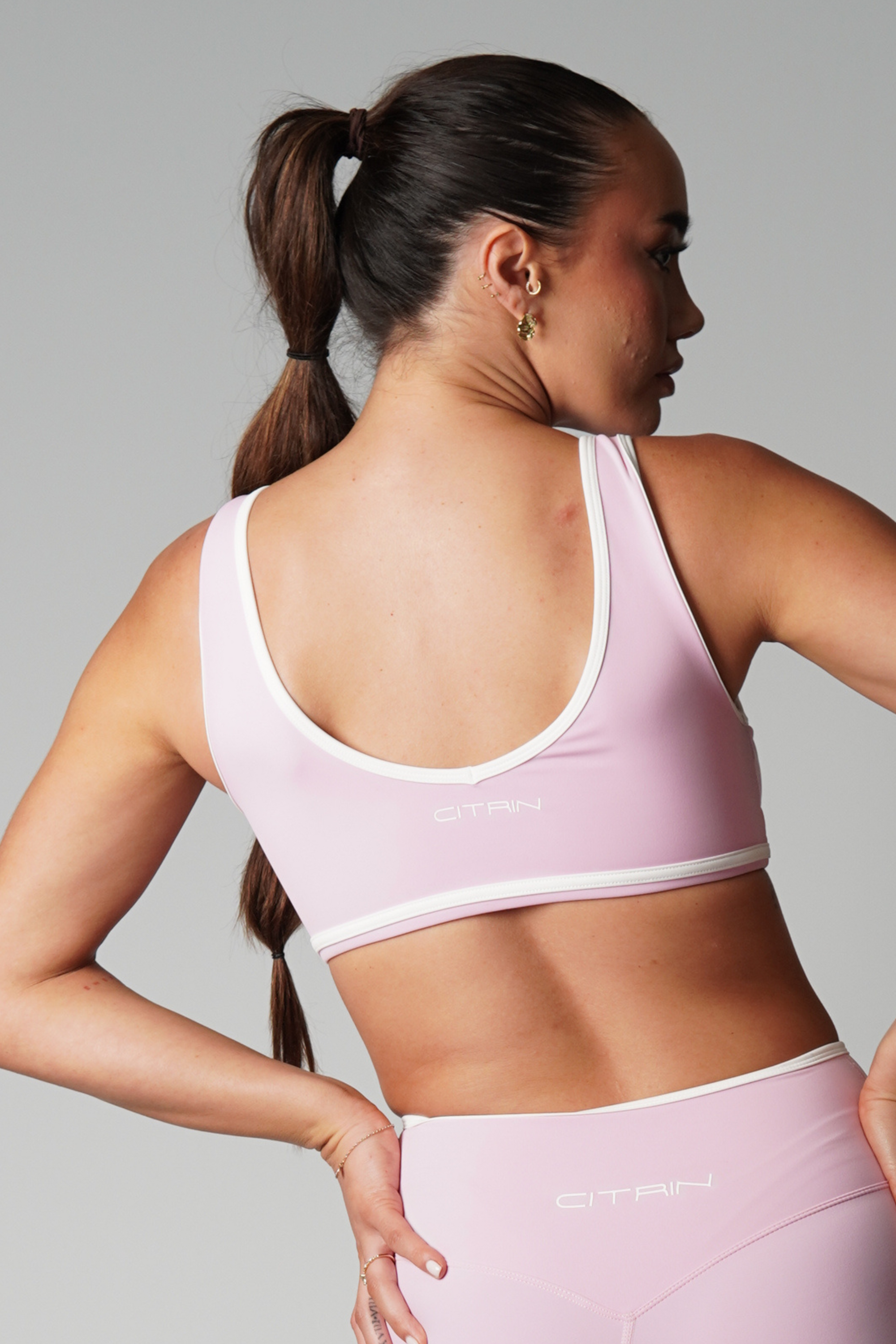 FRONT SCOOP CROP TWO TONE - SOFT PINK