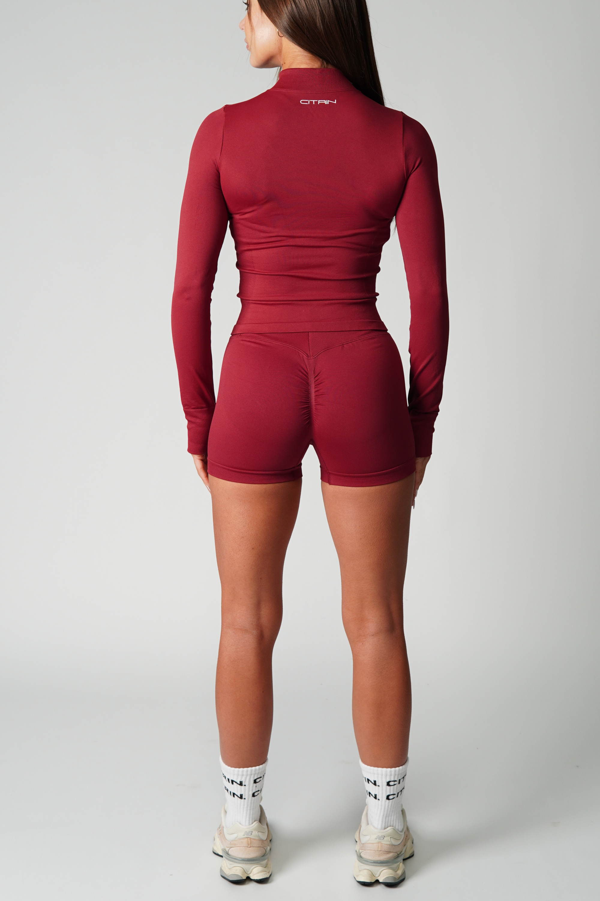 SERENITY SEAMLESS JACKET - WINE