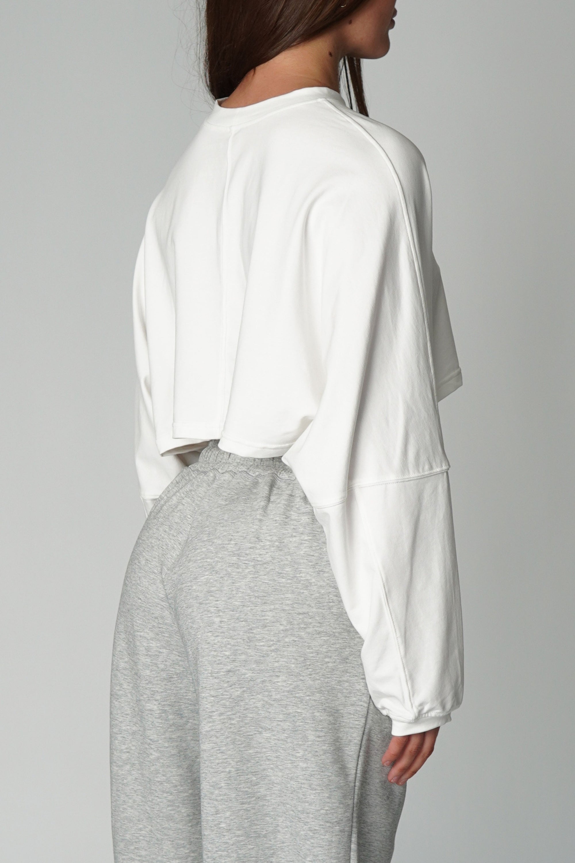 OVERSIZED LONG SLEEVE EVERYDAY ESSENTIALS - WHITE
