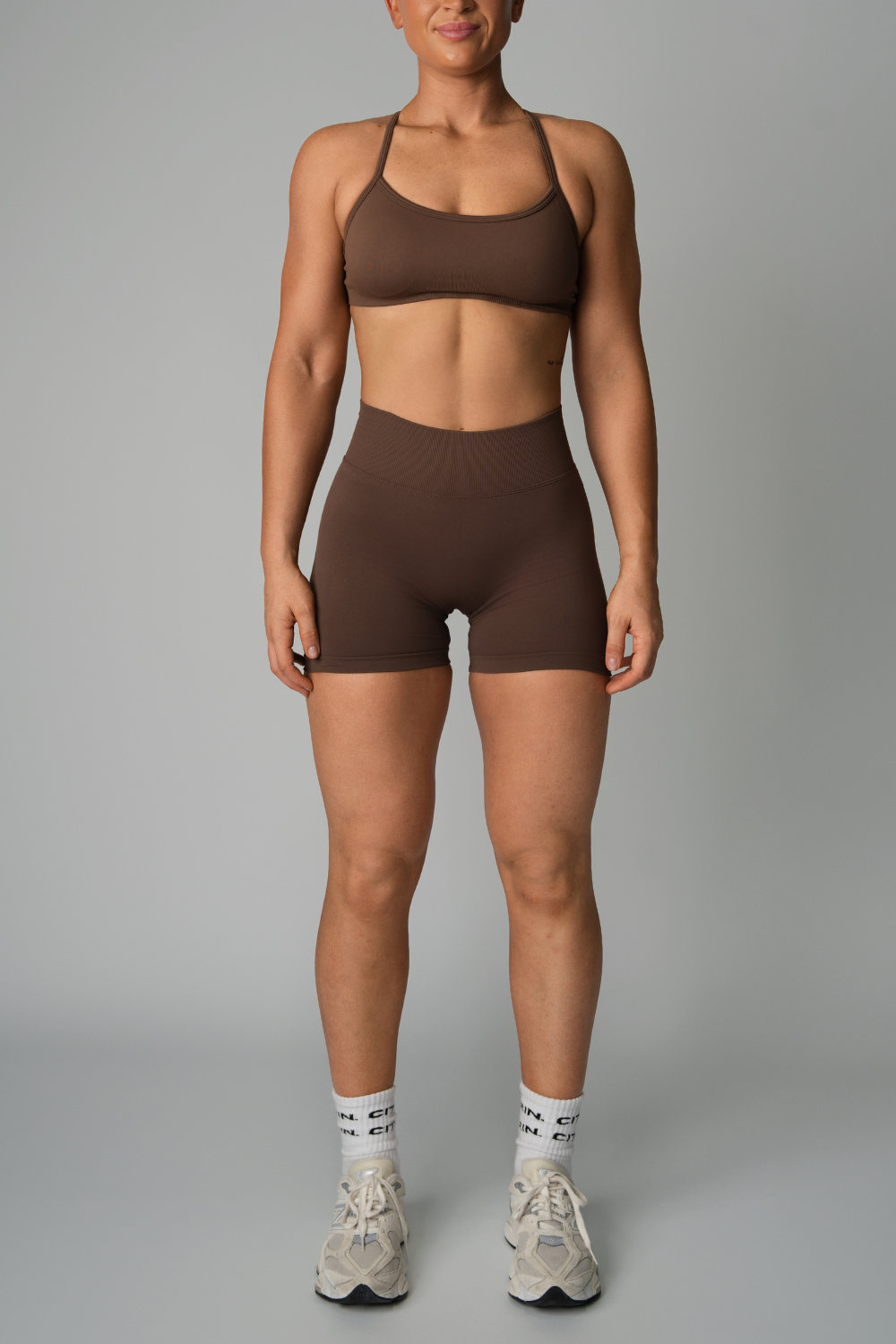 CURVE CONTOUR VOL.3 ADJUSTABLE CROP - COFFEE BROWN