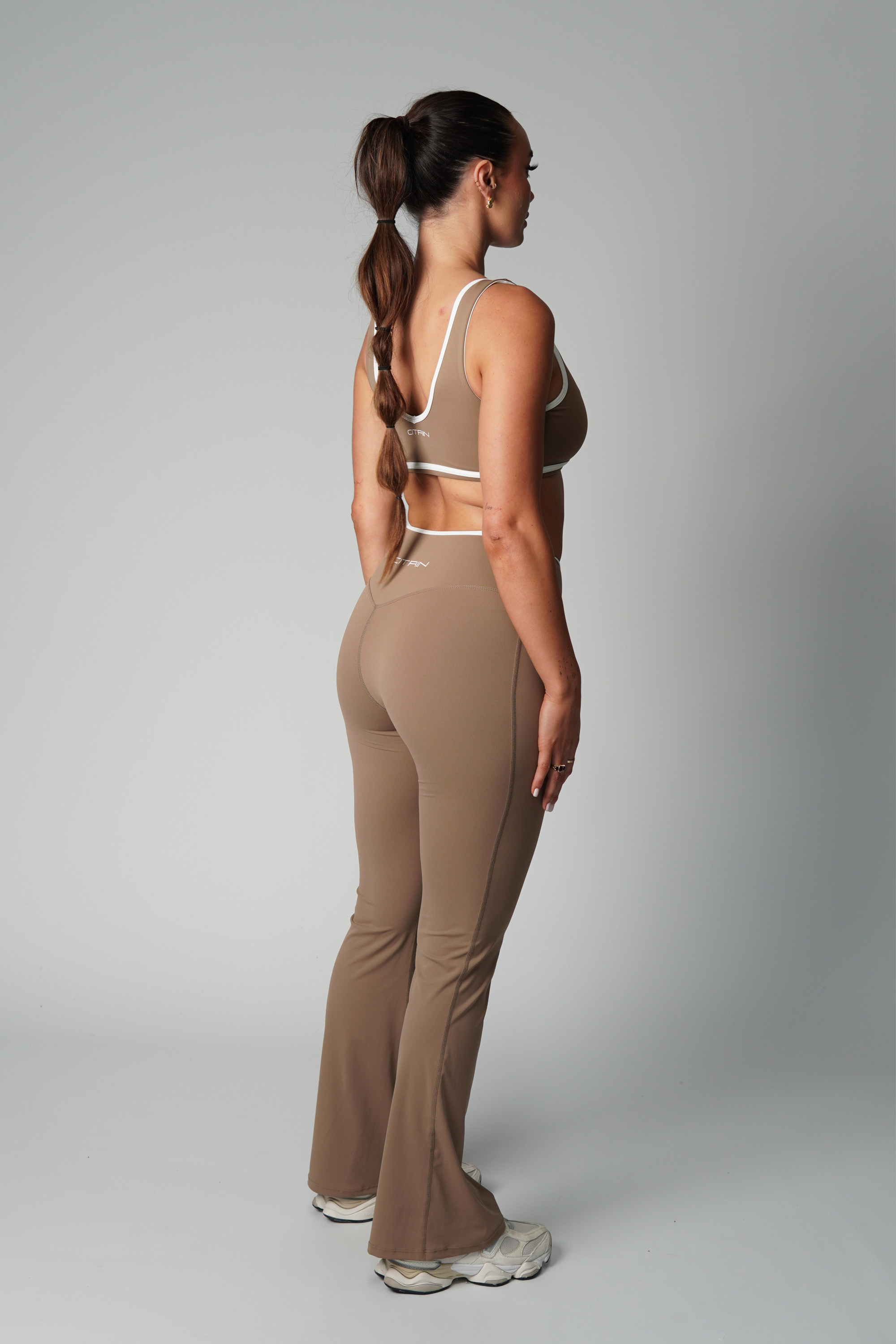 CROSSOVER FLARE LEGGINGS TWO TONE - SOFT BROWN