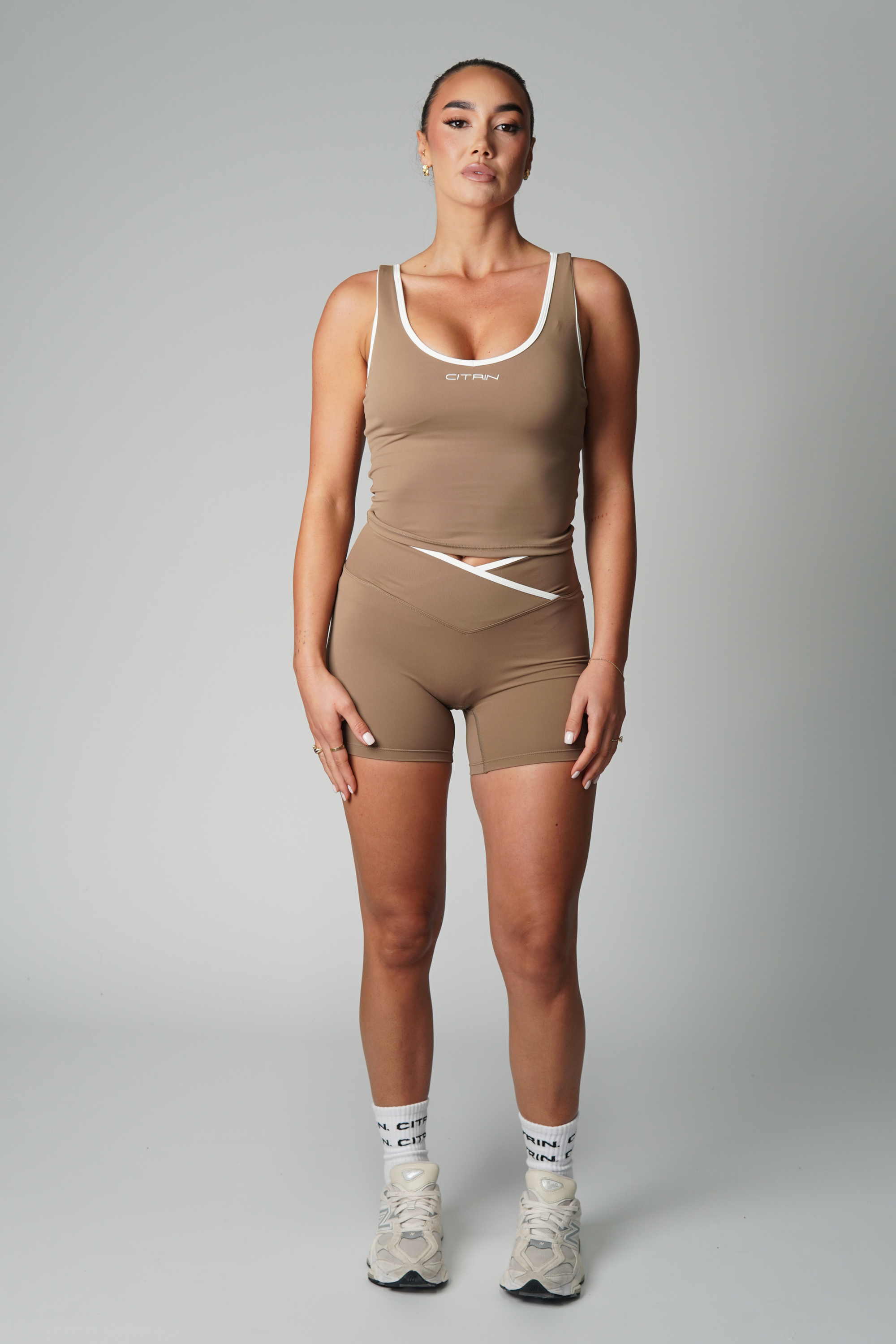 FRONT SCOOP TANK TWO TONE - SOFT BROWN