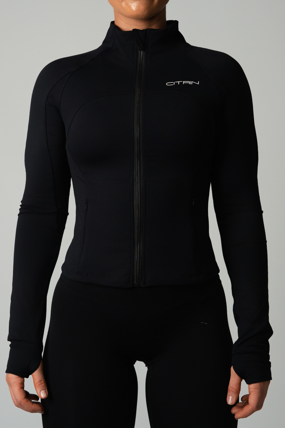 PILATES ESSENCE CONTOUR JACKET - BLACK