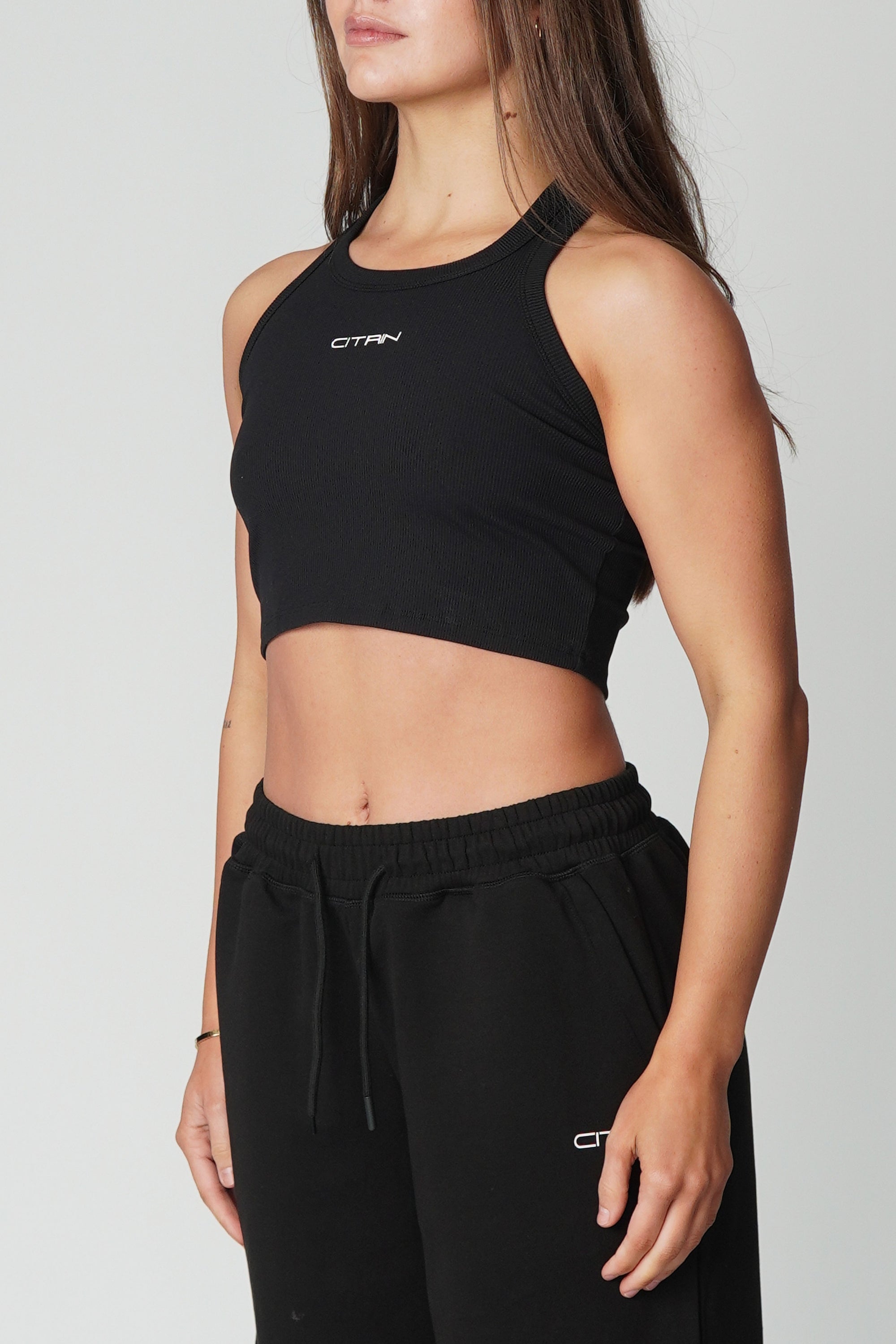 RIBBED CONTOUR CROP EVERYDAY ESSENTIALS - BLACK