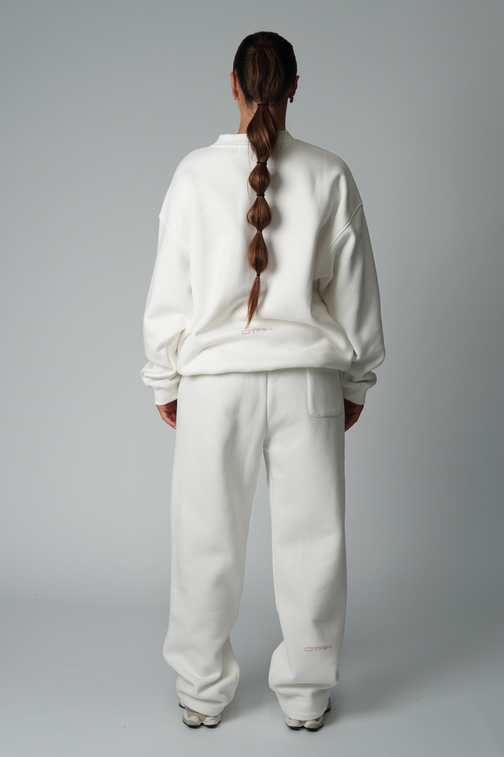 STARGIRL CREW NECK JUMPER - WHITE