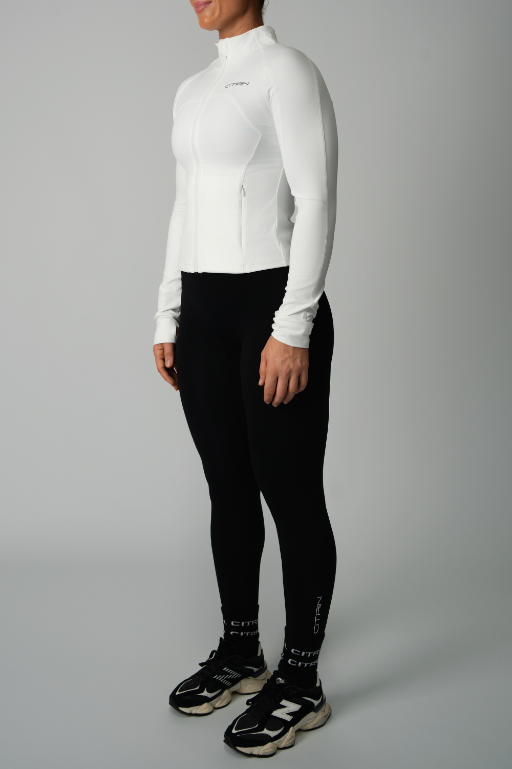 PILATES ESSENCE CONTOUR JACKET - WHITE