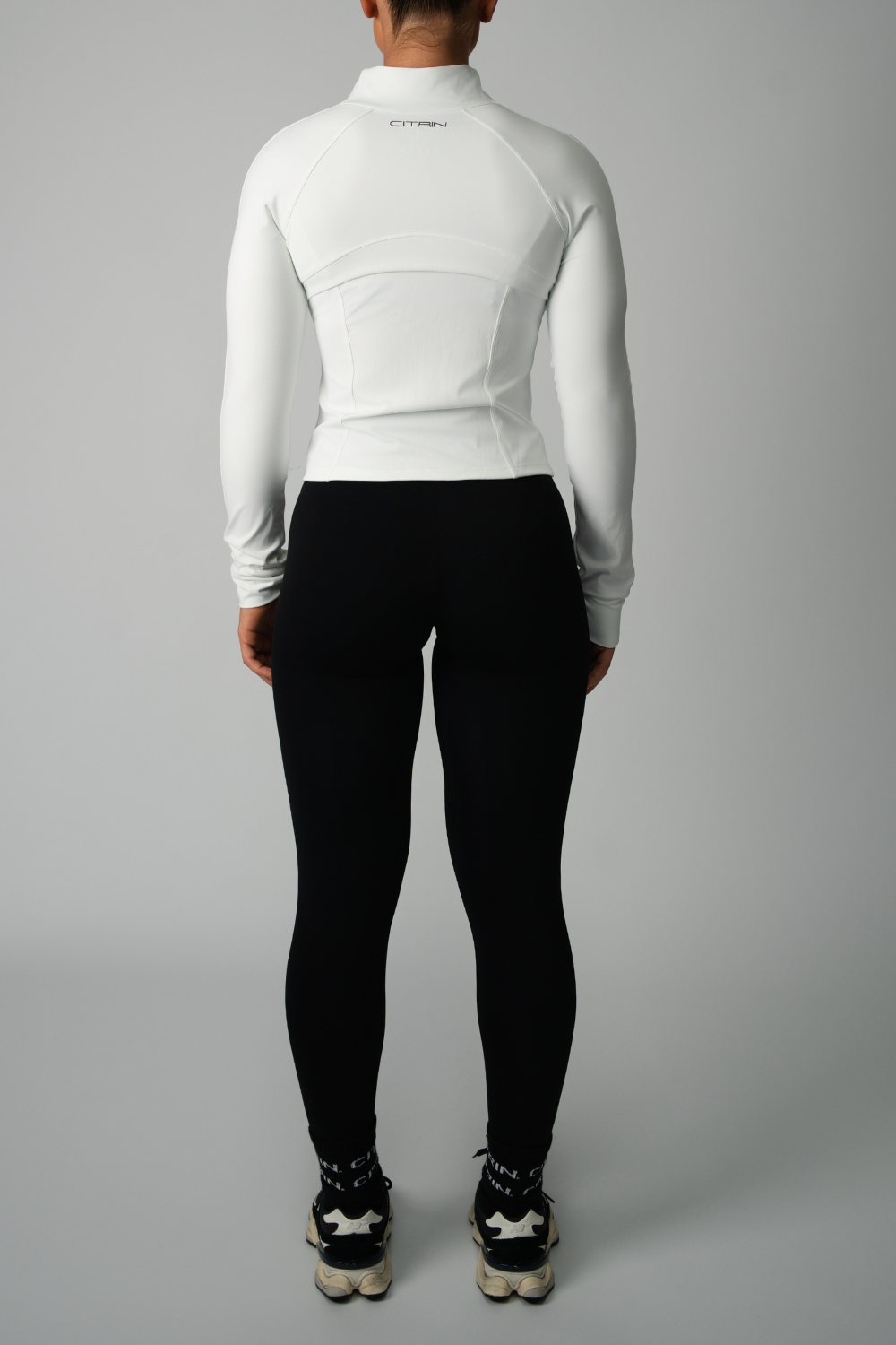 PILATES ESSENCE CONTOUR JACKET - WHITE