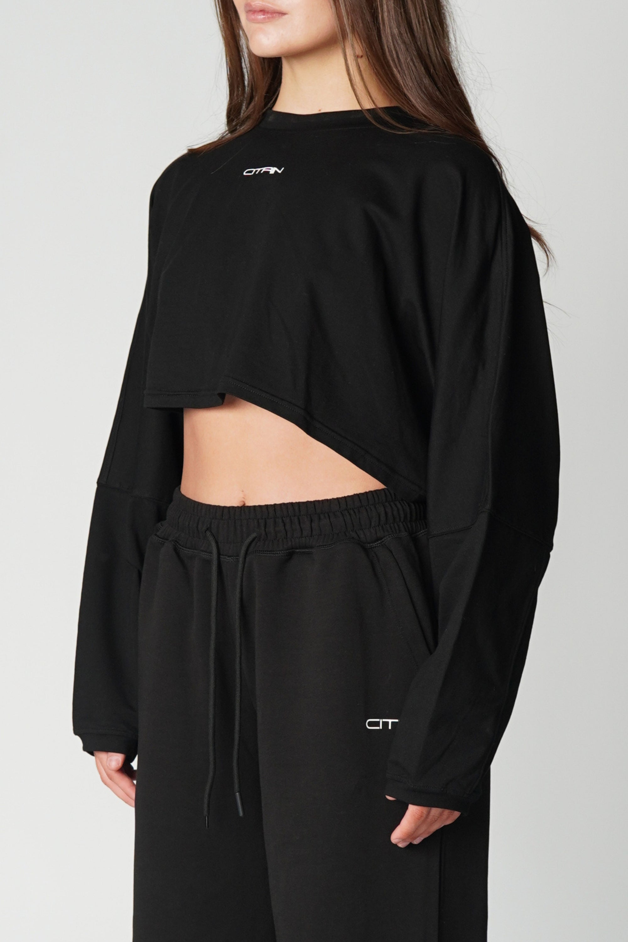 OVERSIZED LONG SLEEVE EVERYDAY ESSENTIALS - BLACK