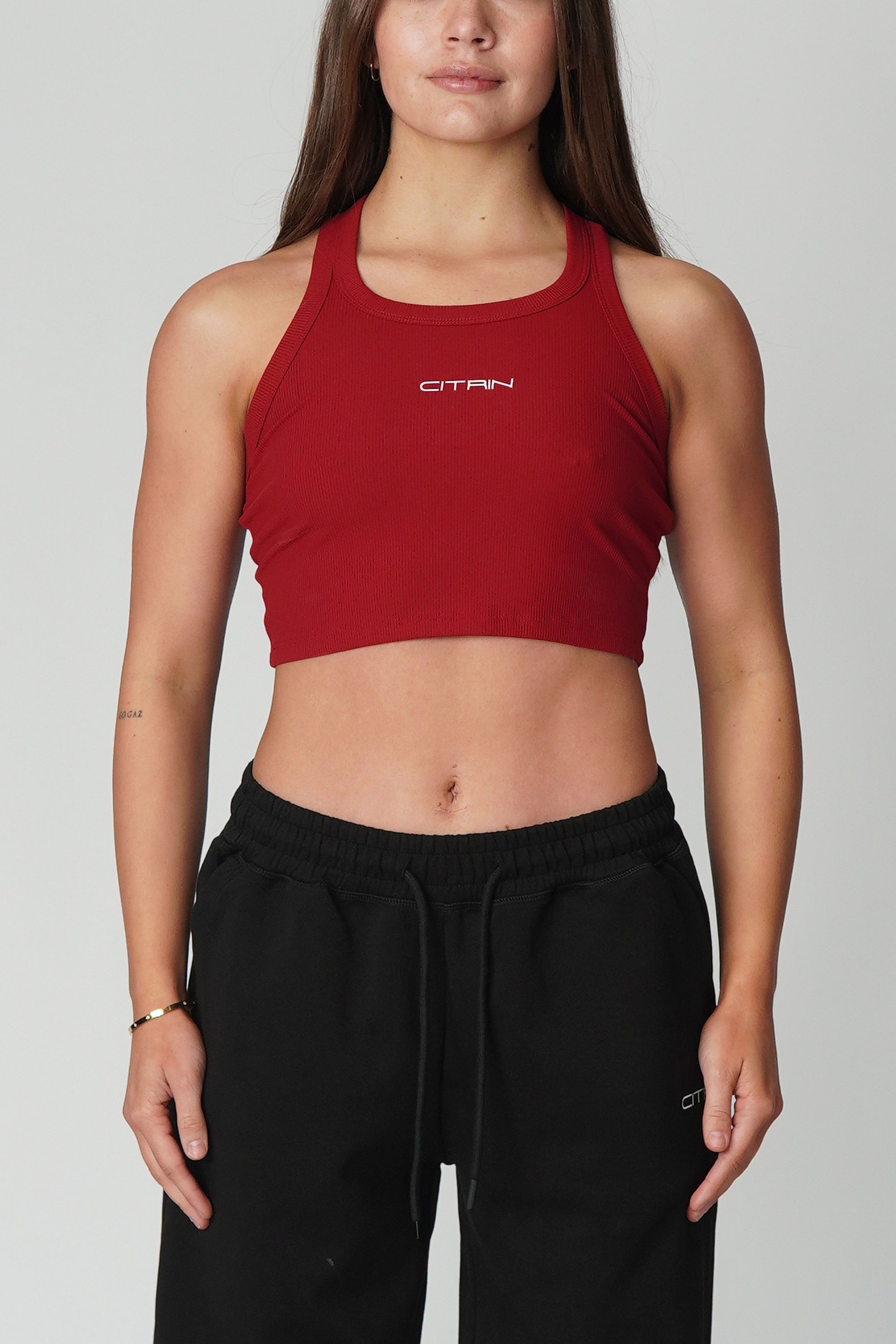 RIBBED CONTOUR CROP EVERYDAY ESSENTIALS - BURGUNDY