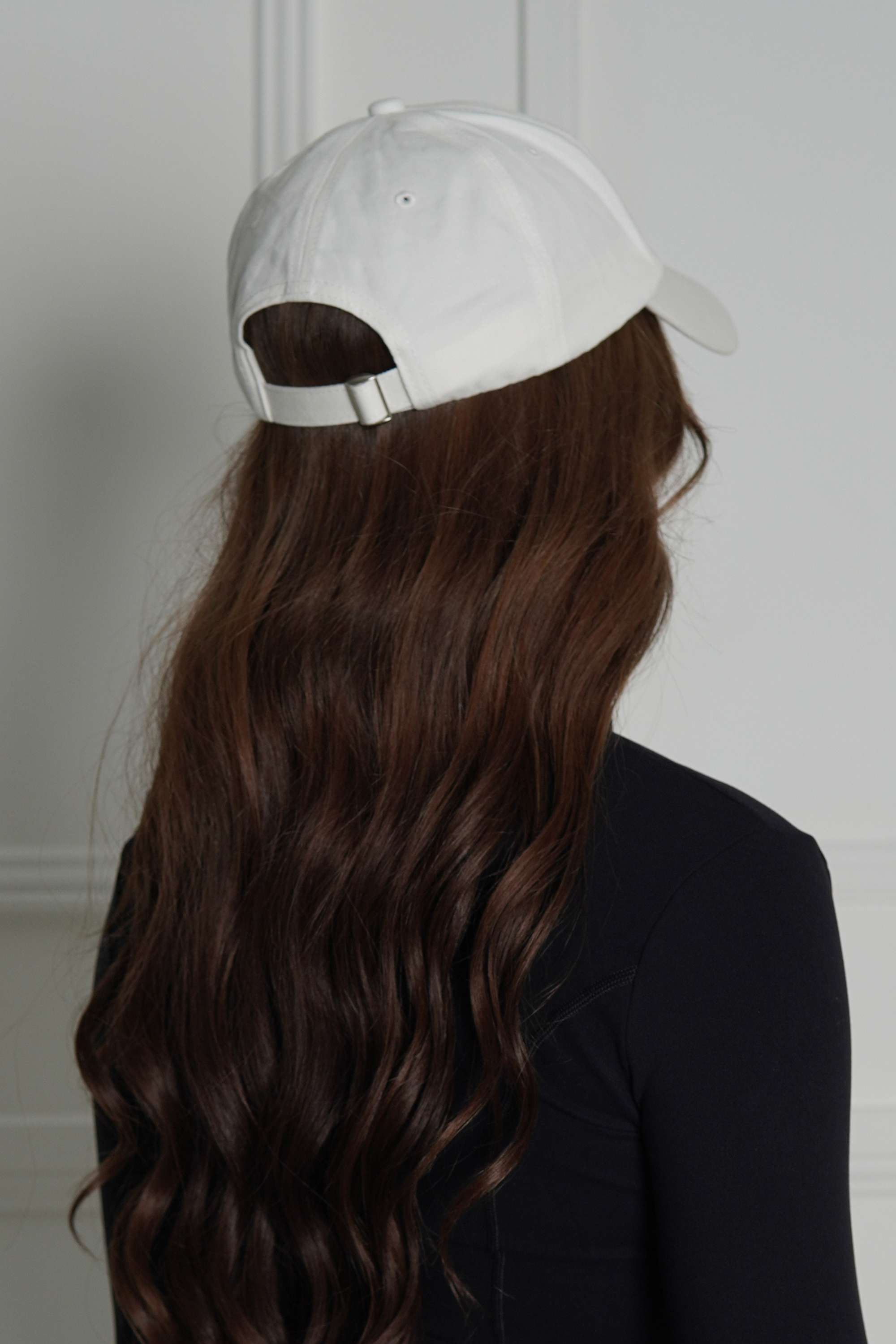 GIRLS CLUB SOFT FIT CAP - WHITE