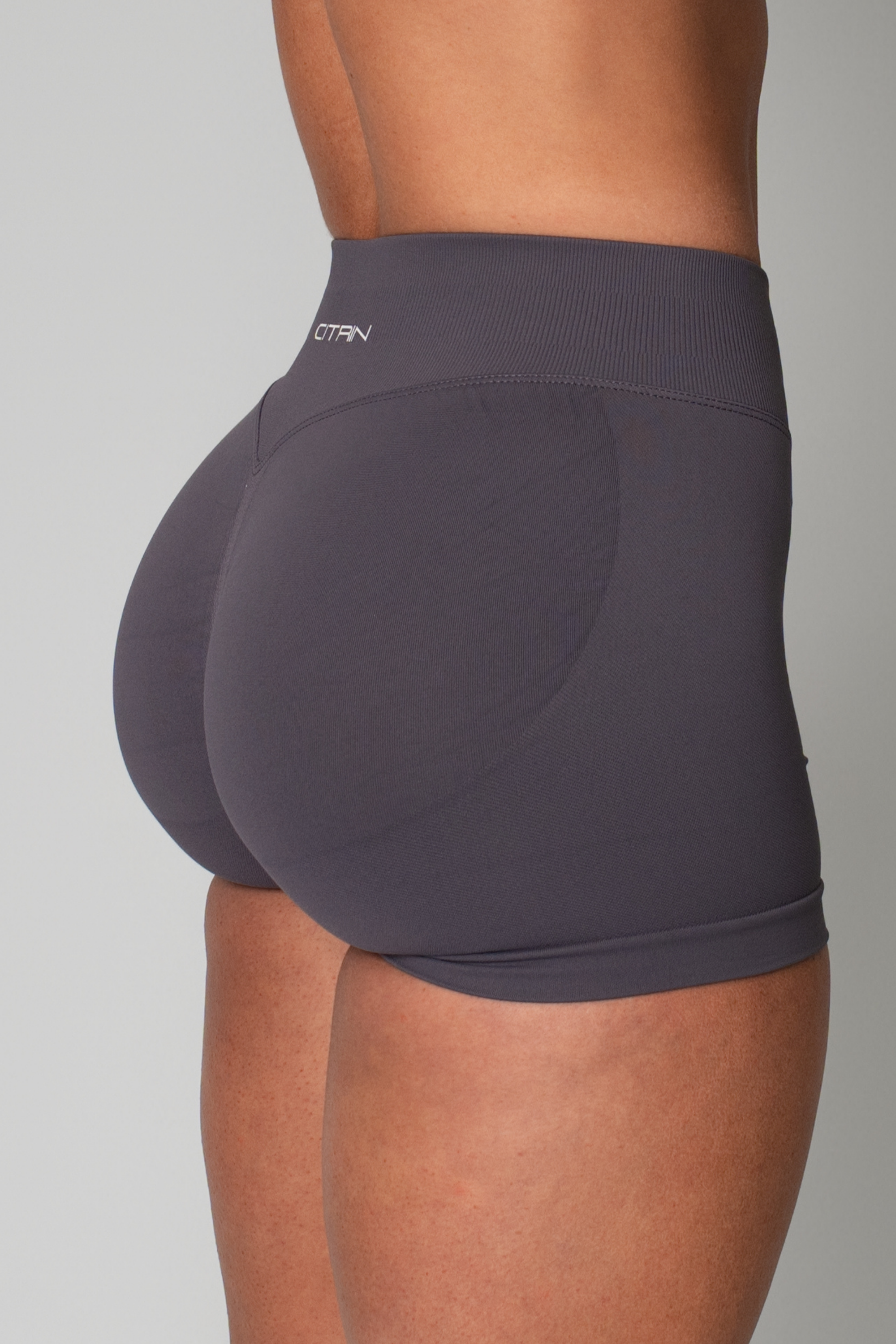 TRUE SHAPE 4.5" SHORT - GREY