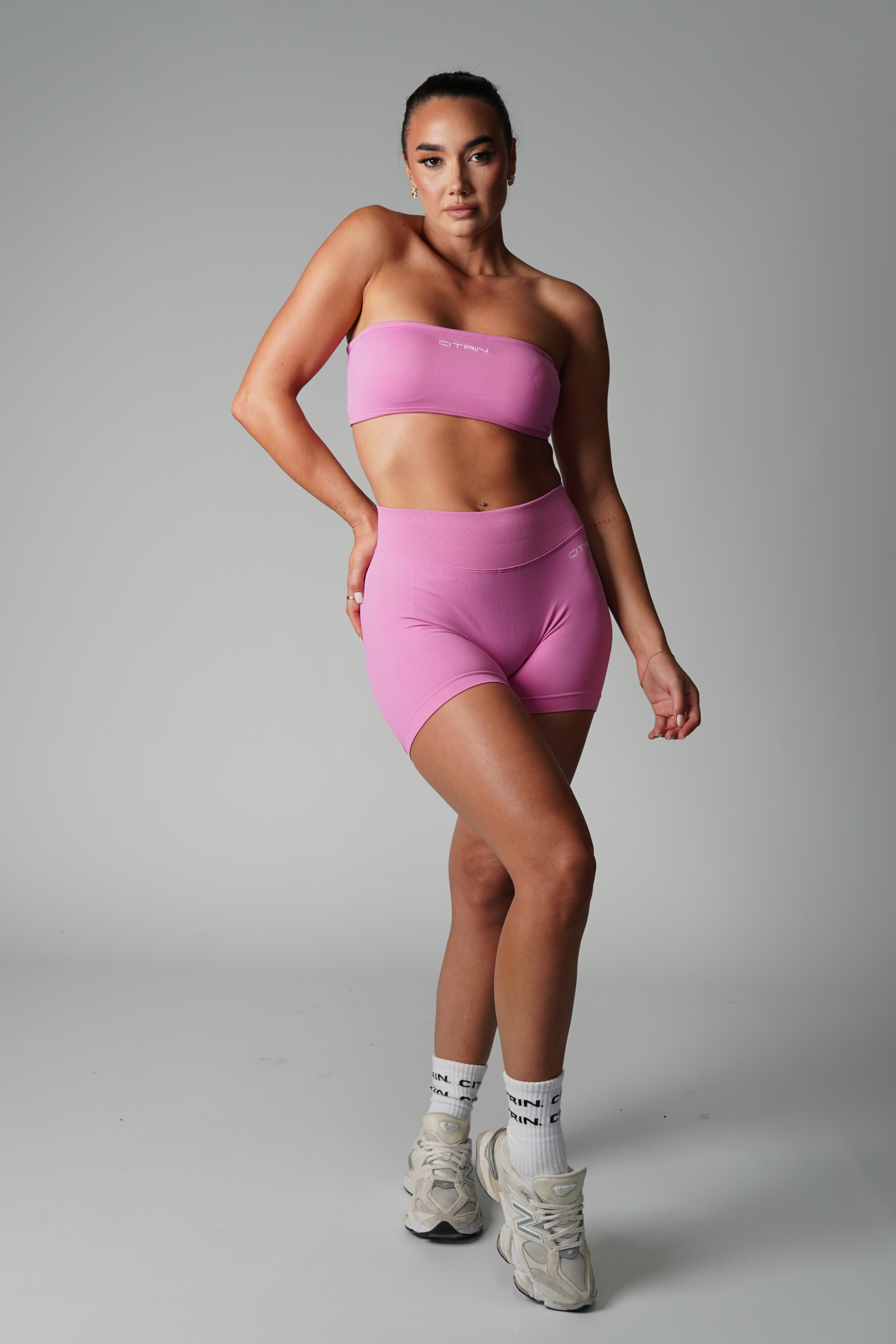 TRUE SHAPE 4.5" SHORT - BARBIE PINK