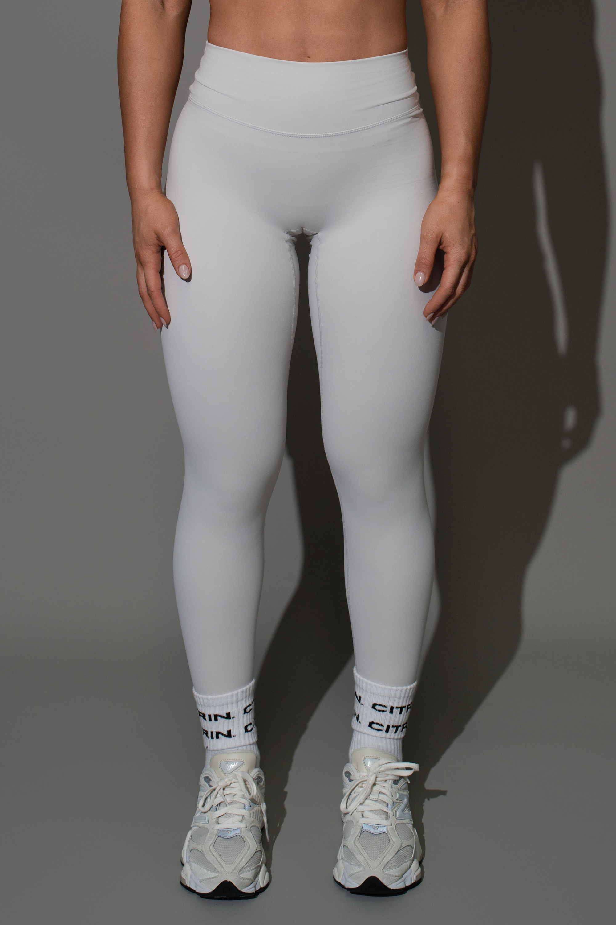 BASIC. SS NON-SCRUNCH LEGGING - OFF WHITE