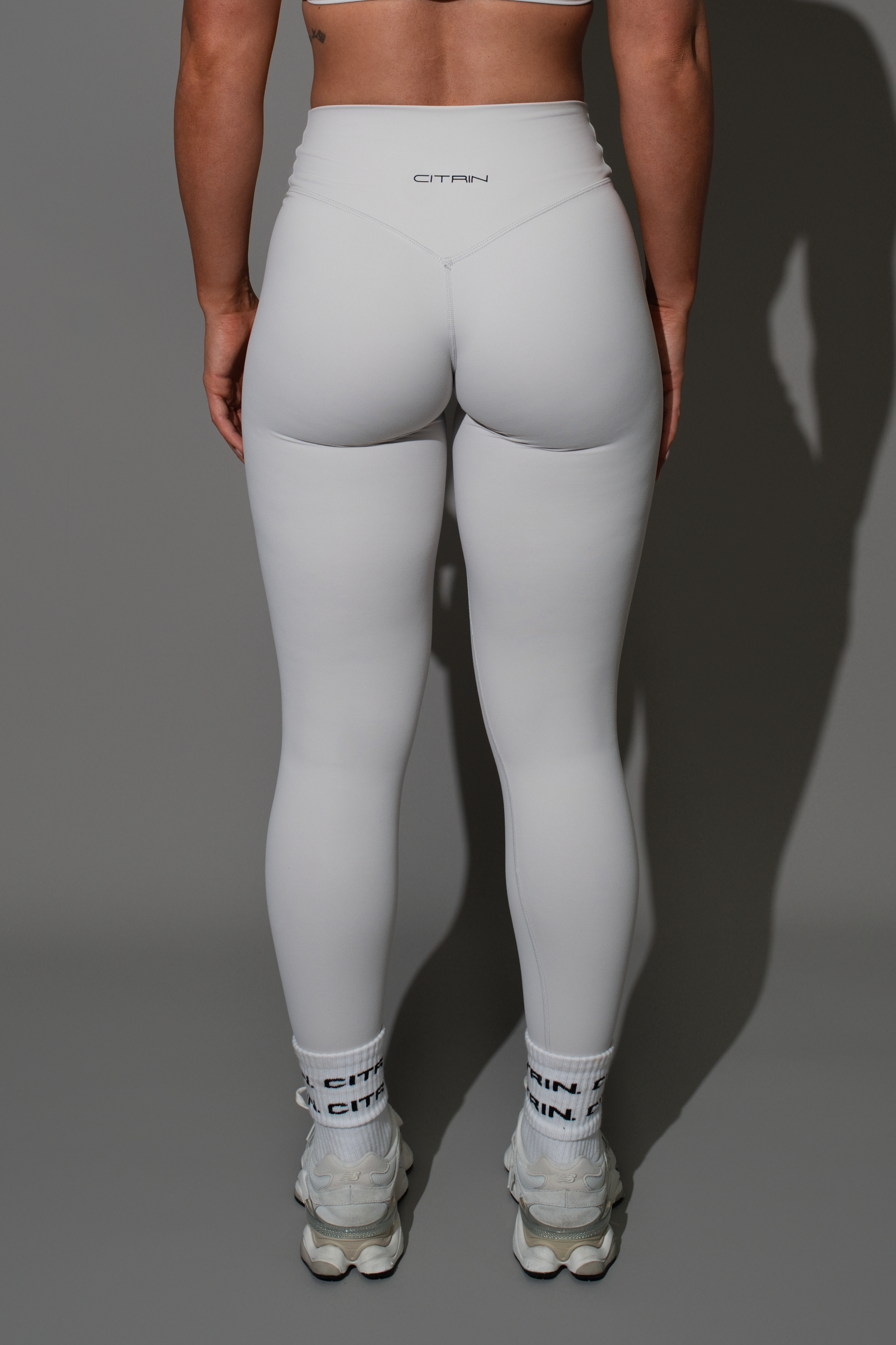 BASIC. SS NON-SCRUNCH LEGGING - OFF WHITE