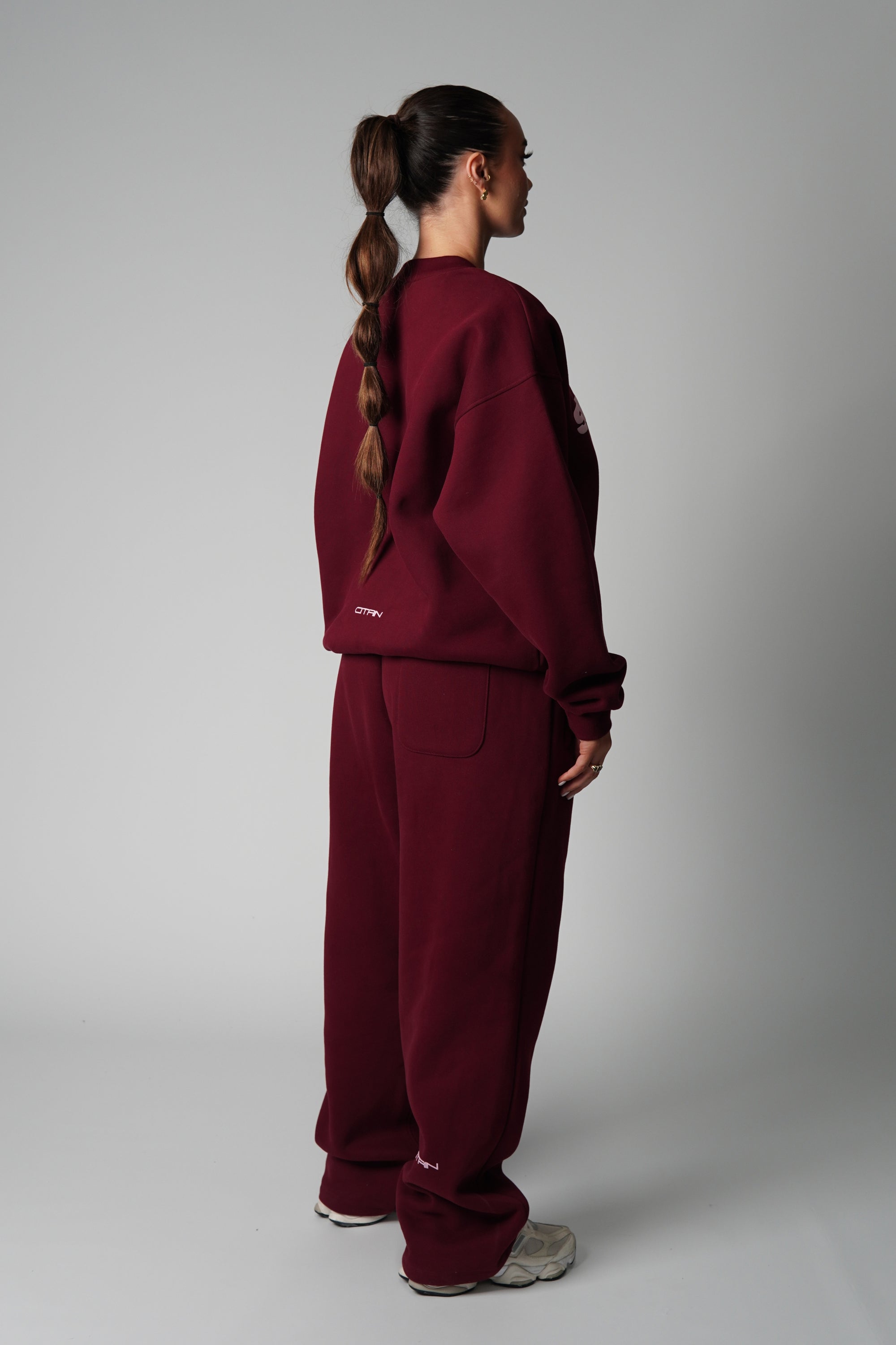 STARGIRL CREW NECK JUMPER - BURGUNDY