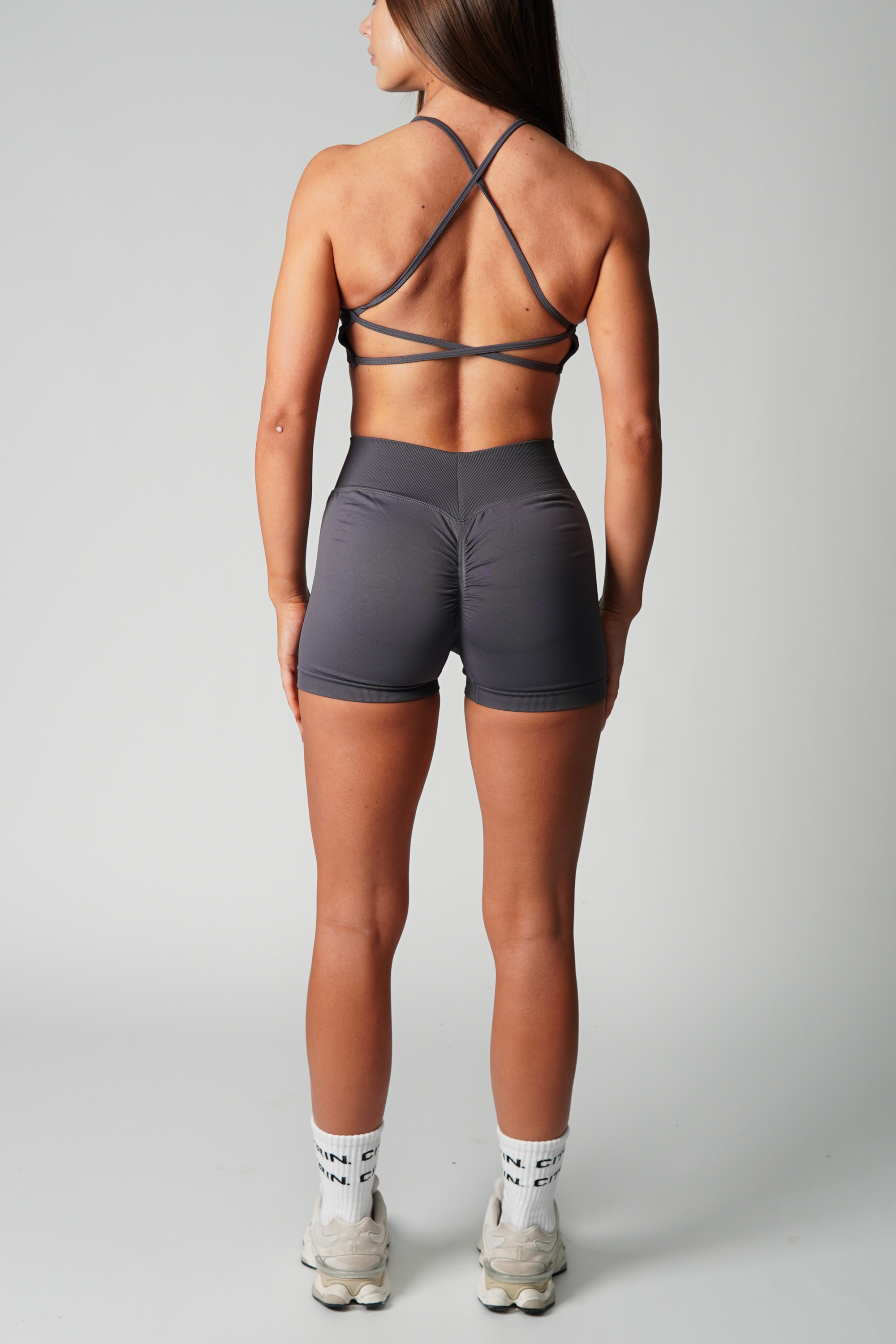 SERENITY SEAMLESS SHORTS - GREY