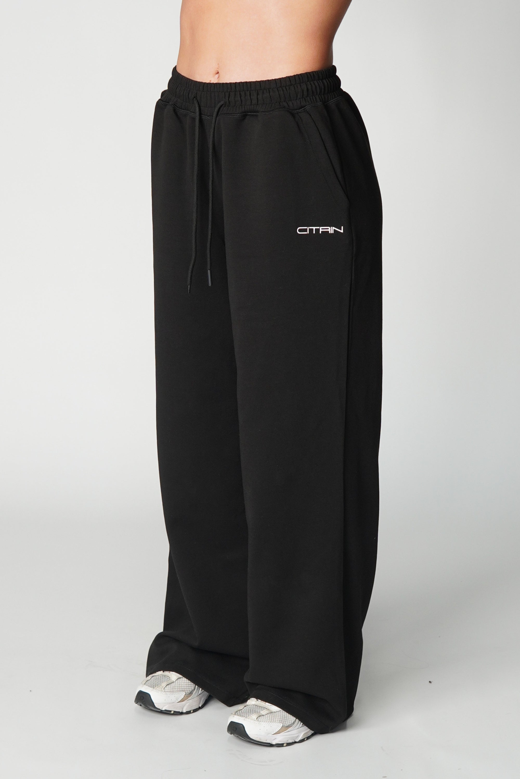SWEATPANT EVERYDAY ESSENTIALS - BLACK