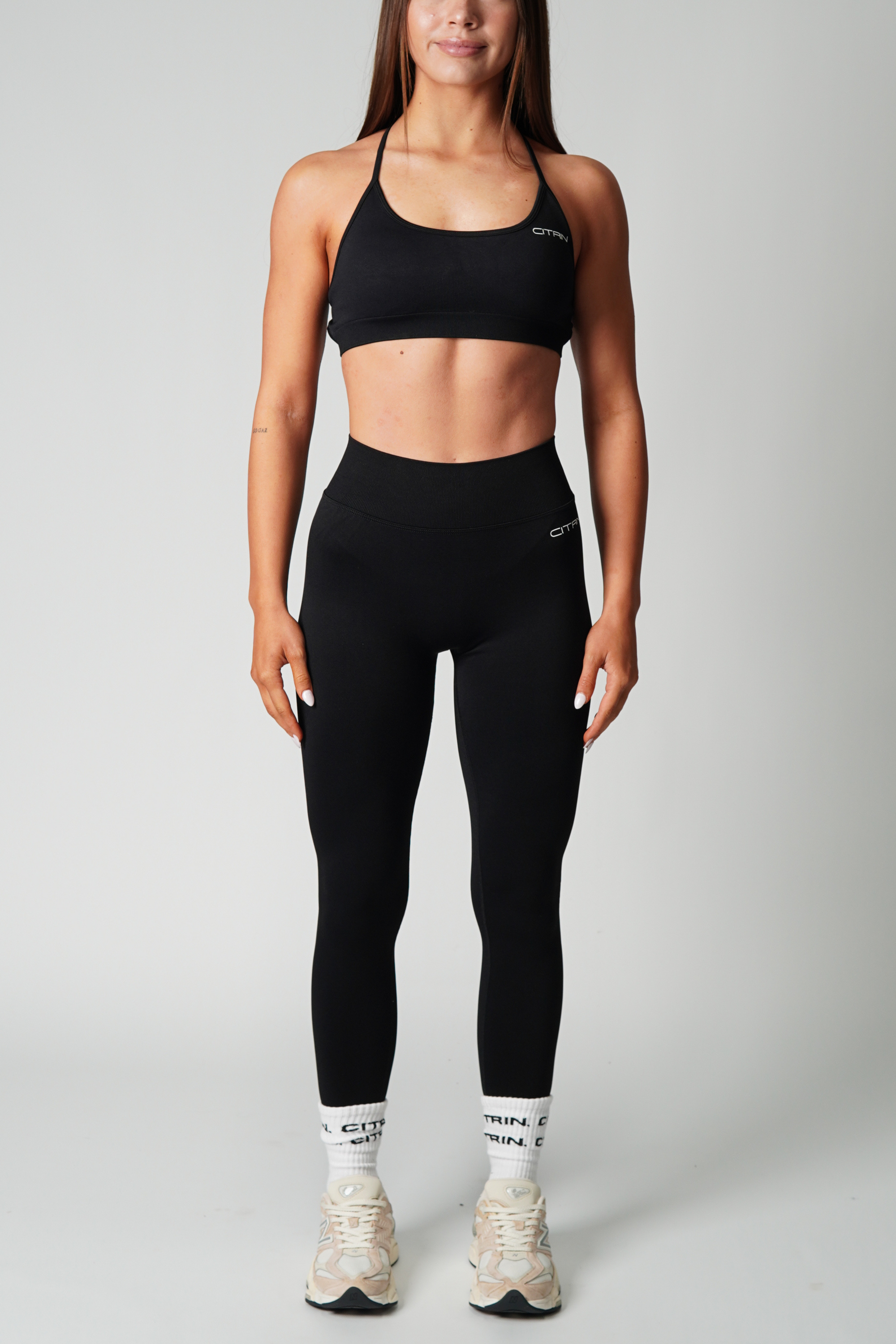 SERENITY SEAMLESS LEGGINGS - BLACK