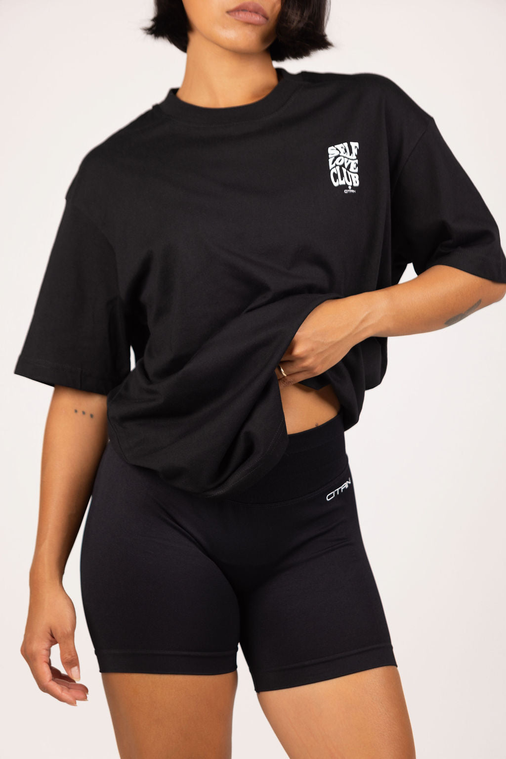 CITRIN SELF LOVE CLUB GRAPHIC T-SHIRT - BLACK