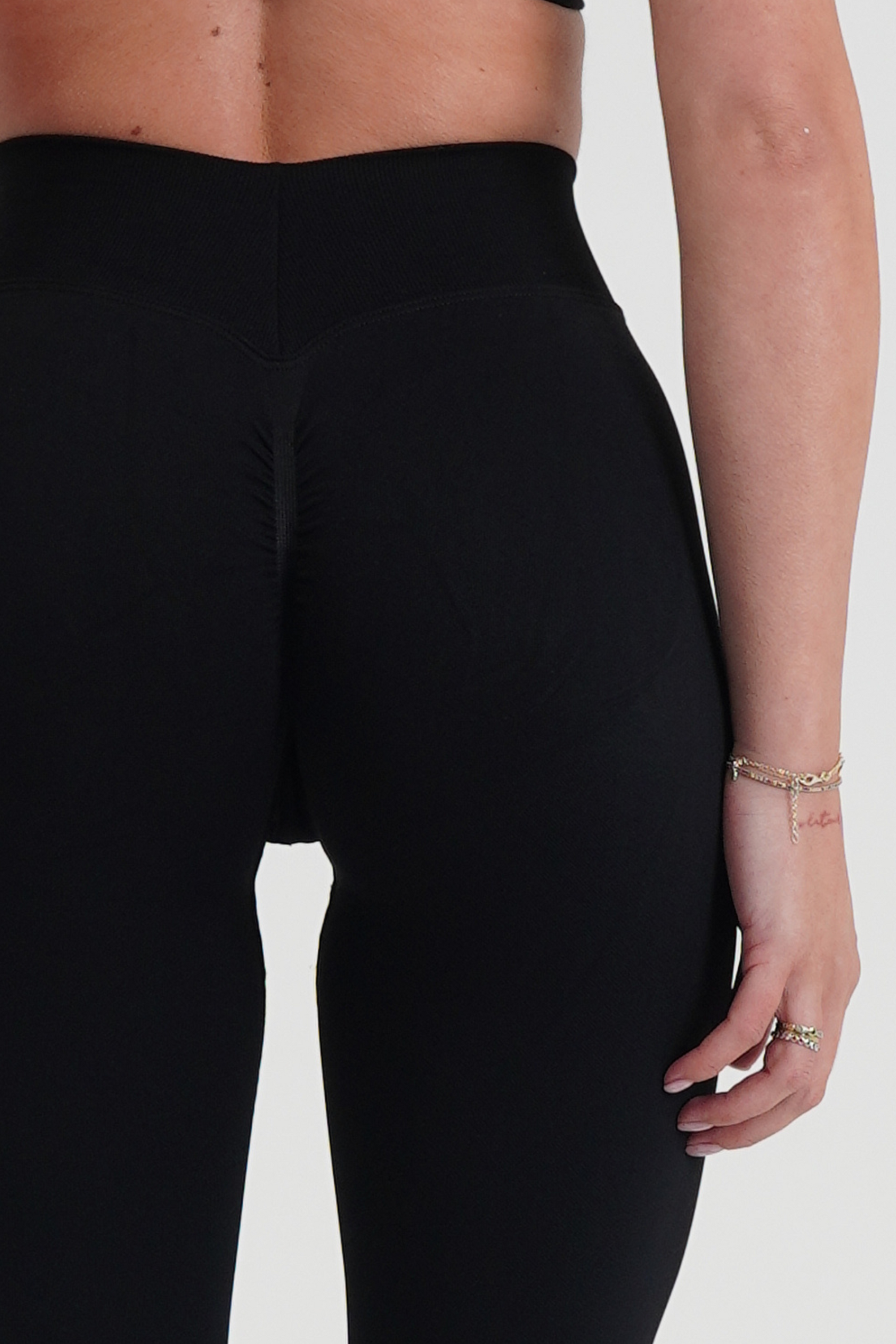 SERENITY SEAMLESS LEGGINGS - BLACK