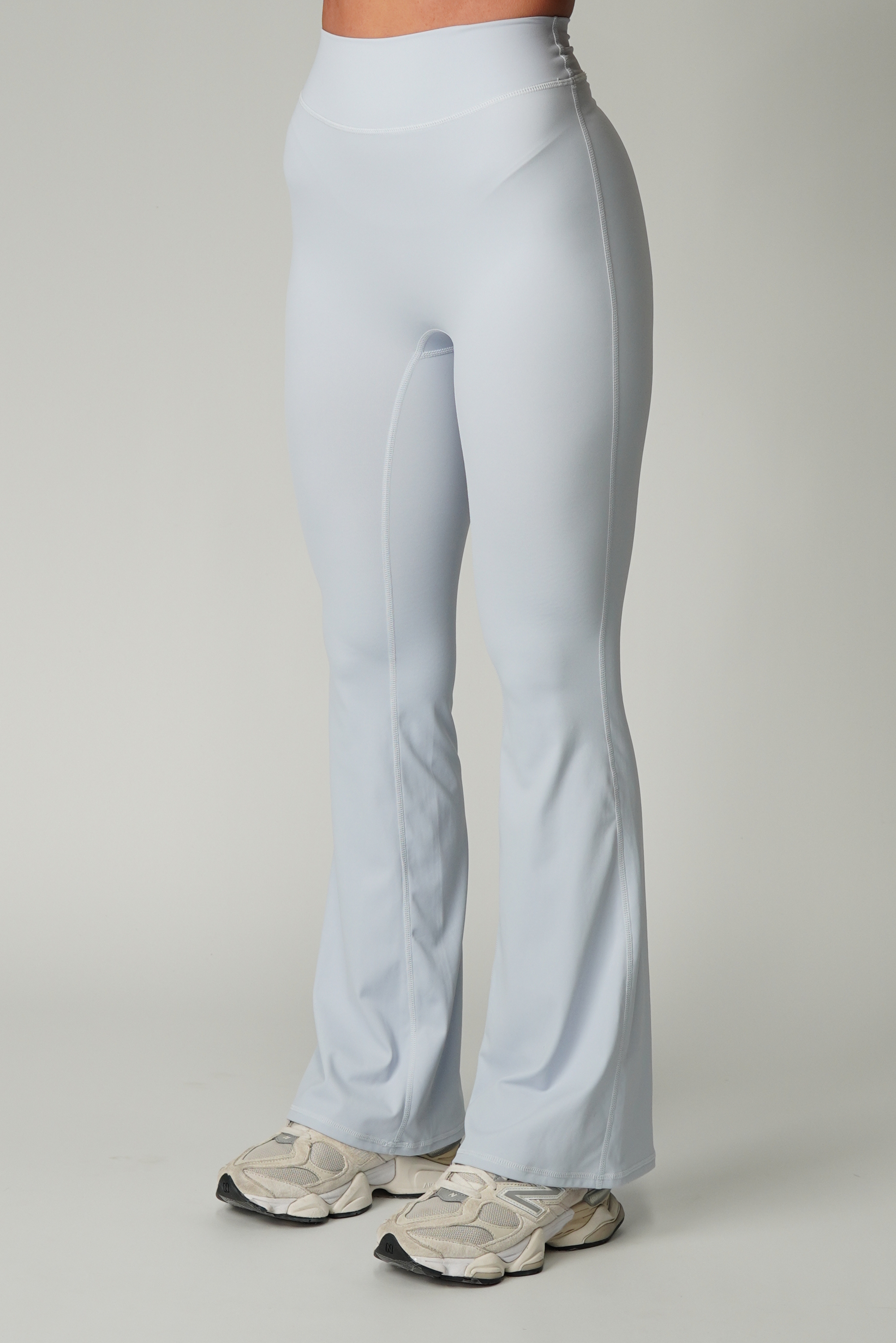 ESSENCE FLARE LEGGINGS - SOFT BLUE