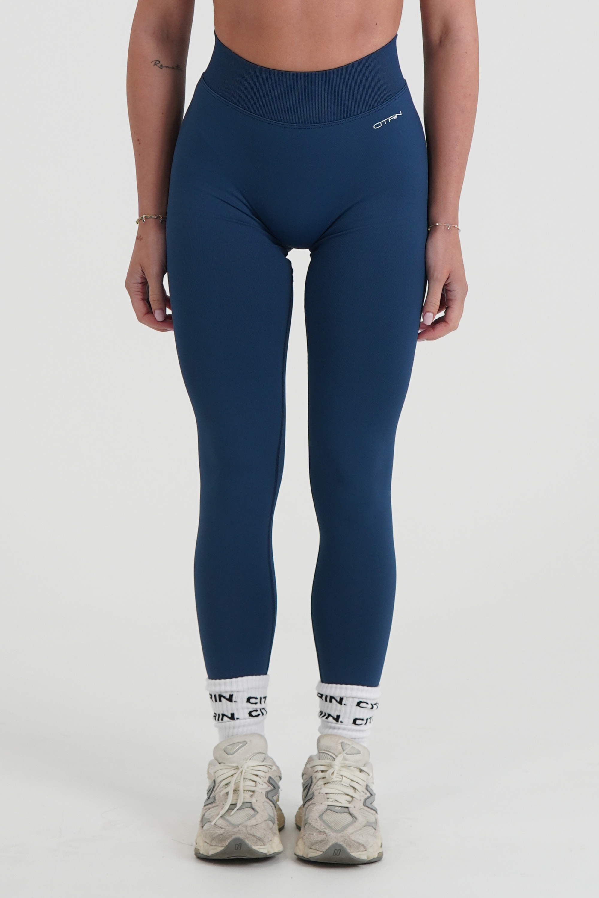SERENITY SEAMLESS LEGGINGS - DEEP BLUE