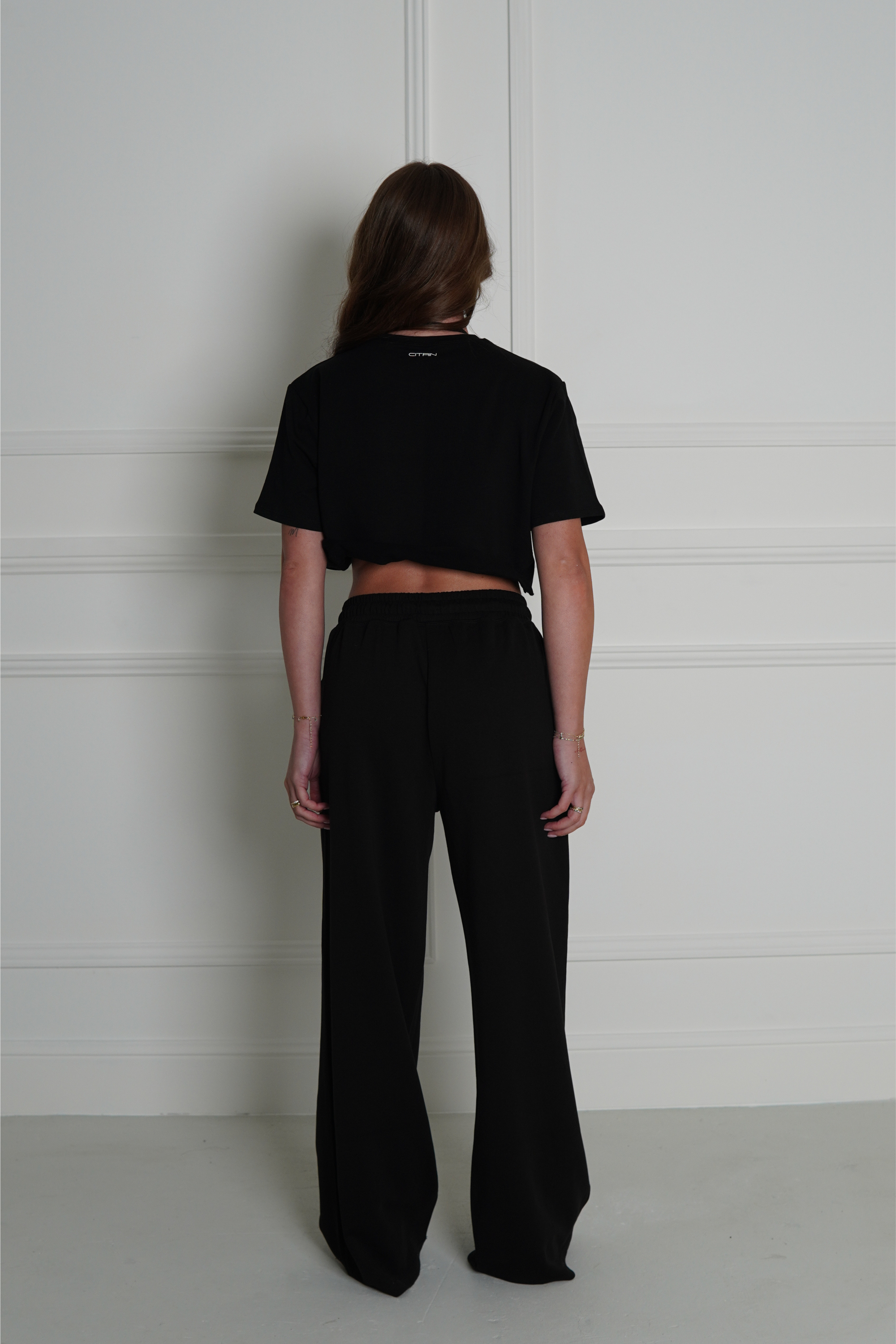 OVERSIZED T-SHIRT EVERYDAY ESSENTIALS - BLACK