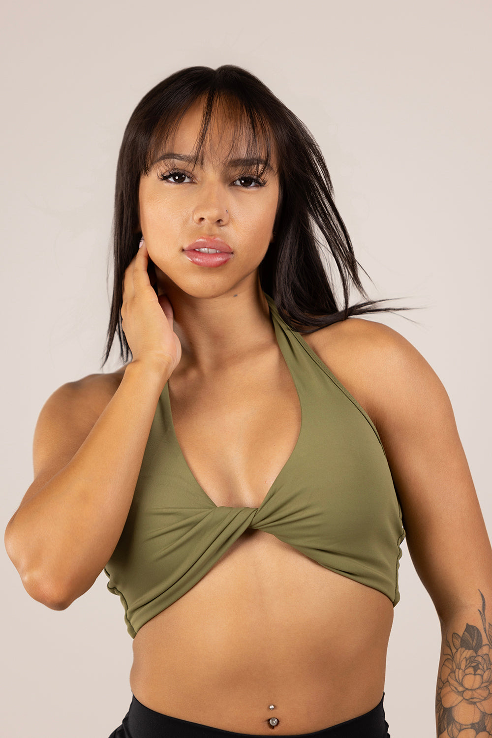 ALBA PUSH-UP HALTER CROP - OLIVE