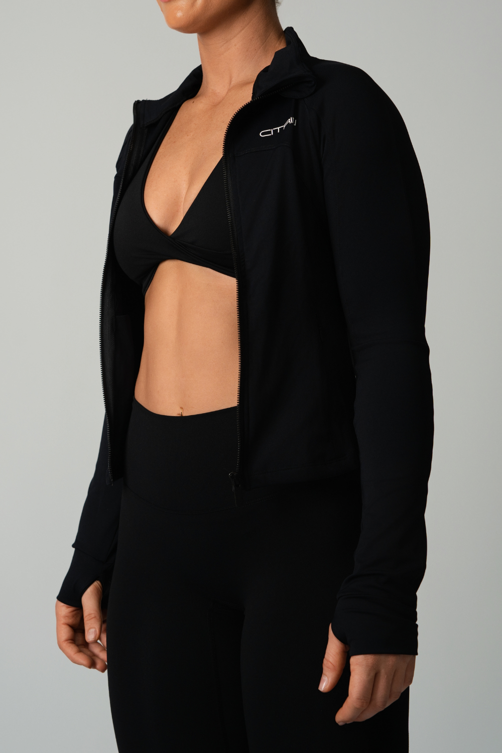 ACTIVE CONTOUR JACKET - BLACK