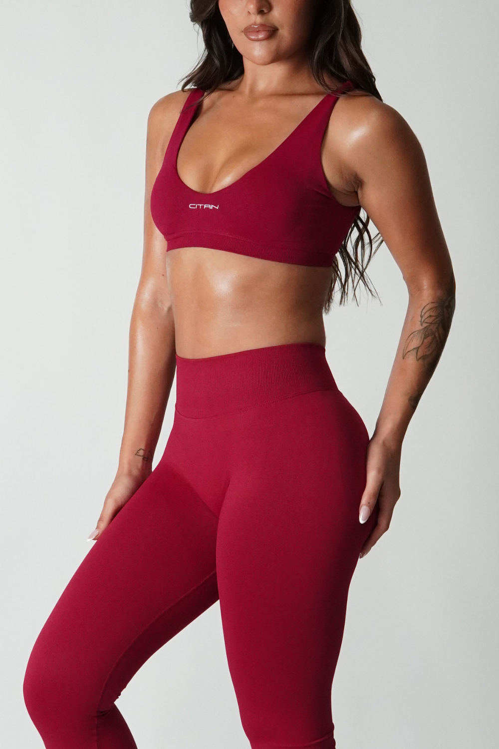 TRUE SHAPE BASIC CROP - DARK BERRY