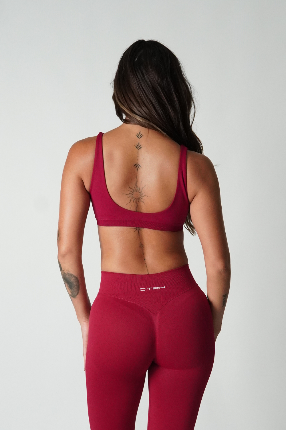 TRUE SHAPE BASIC CROP - DARK BERRY