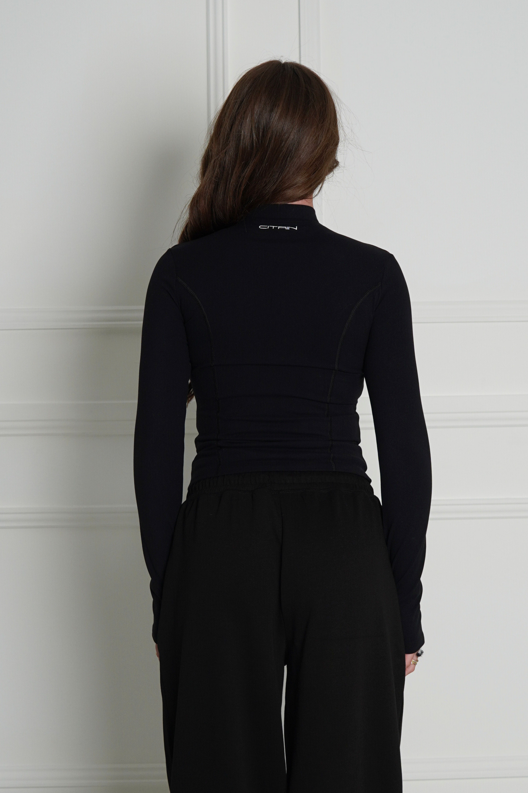 EVERYDAY ESSENTIALS ZIP JACKET - BLACK