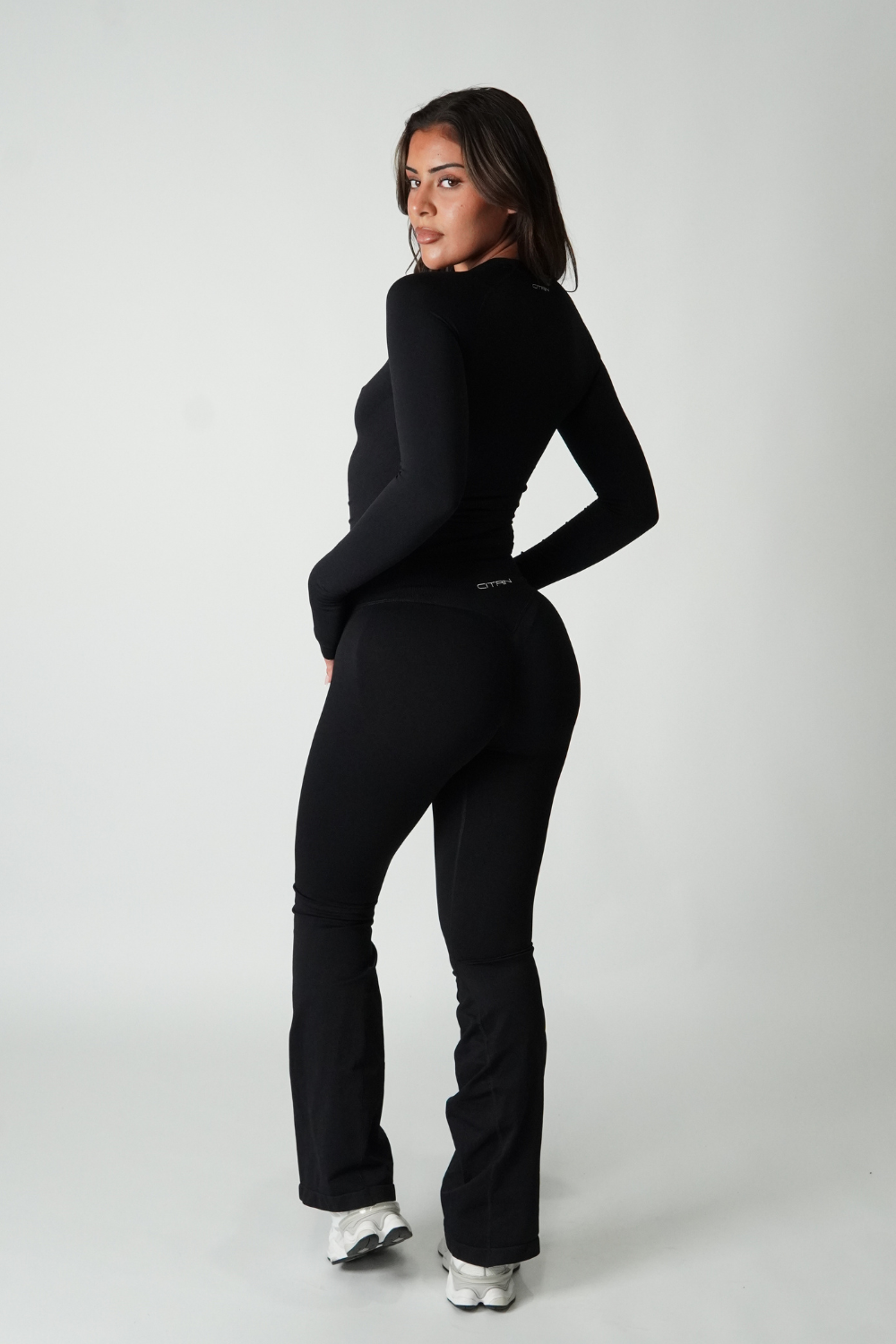 TRUE SHAPE SCULPT LONG-SLEEVE TOP - BLACK