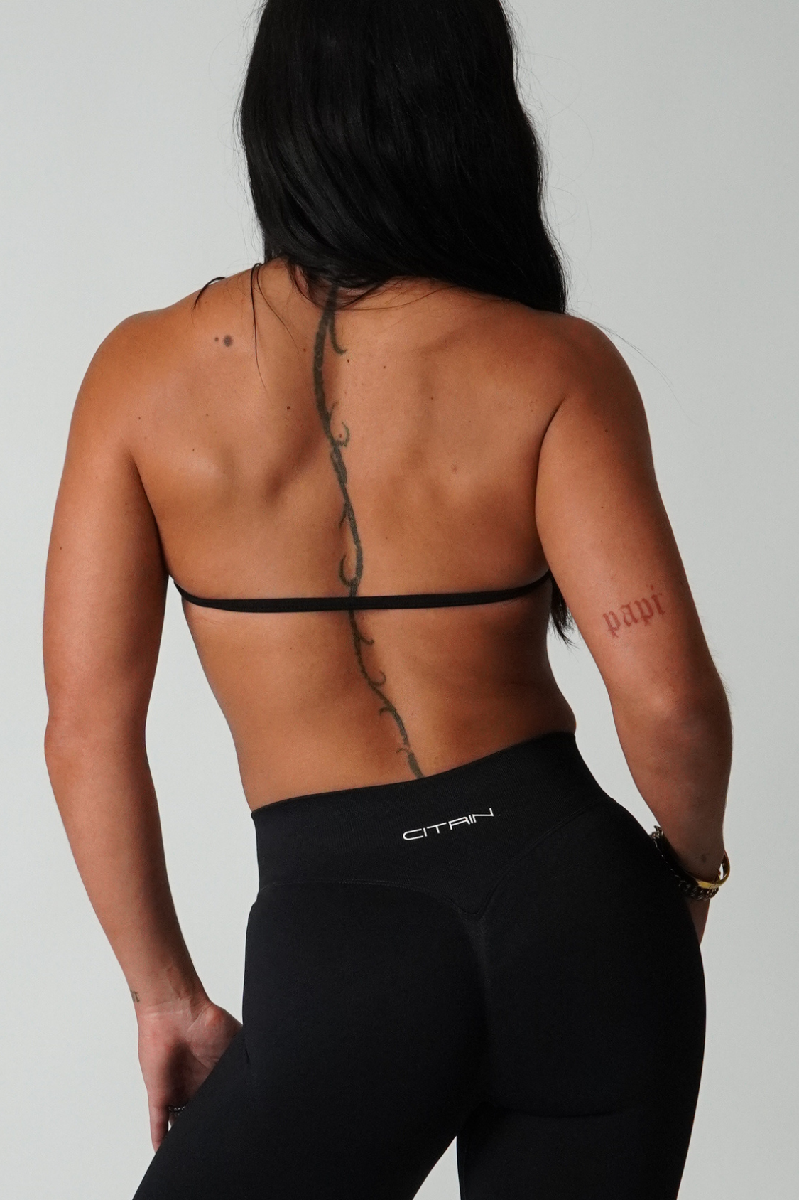 TRUE SHAPE MINIMAL RUCHED HALTER CROP - BLACK