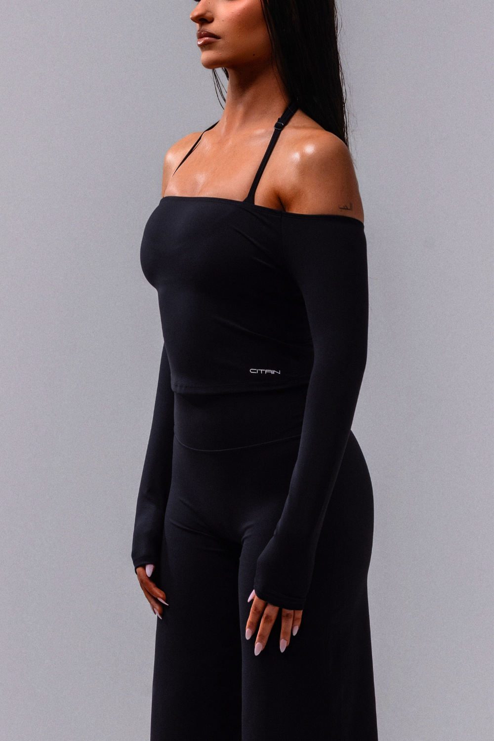 Daily Basis Layering Top - Black