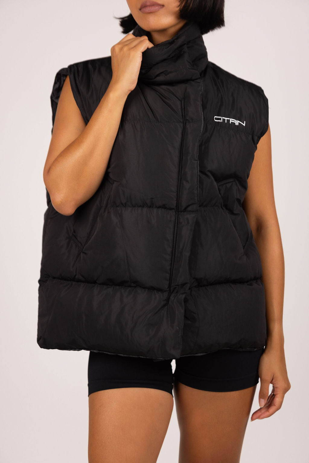 OVERSIZED PUFFER VEST - BLACK