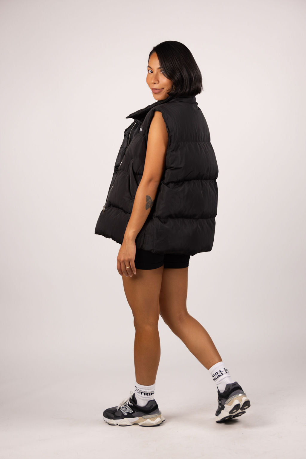 OVERSIZED PUFFER VEST - BLACK